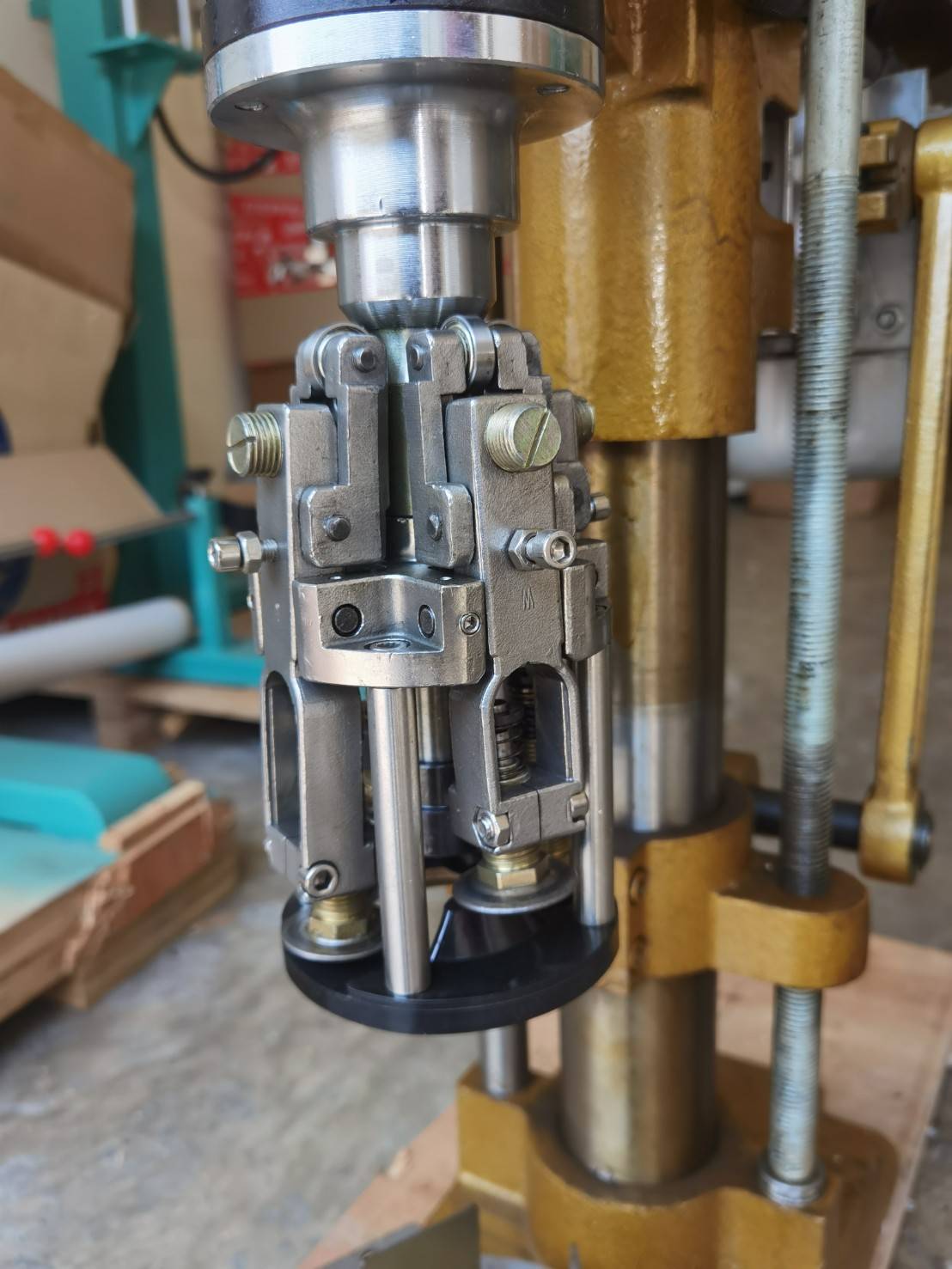 🌈15484 เครื่องหมุนฝาขวดน้ำดื่มกึ่งอัตโนมัติ หมุนฝาขวดพลาสติก ขวดแก้ว ฝาอลูมิเนียม ฝาเกลียว