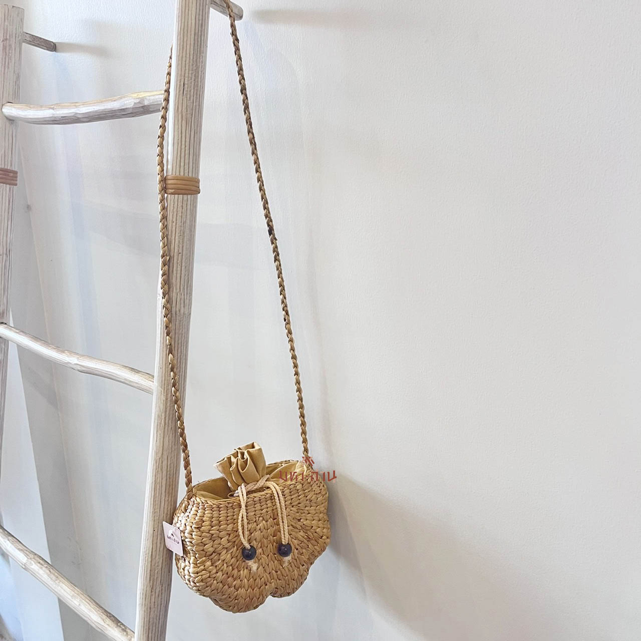 กระเป๋าสานสะพาย กระเป๋าผักตบชวา