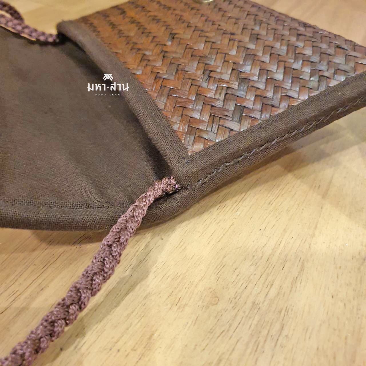 กระเป๋ากระจูด สะพายข้าง แต่งผ้าไทย คละสีทักแชท❣