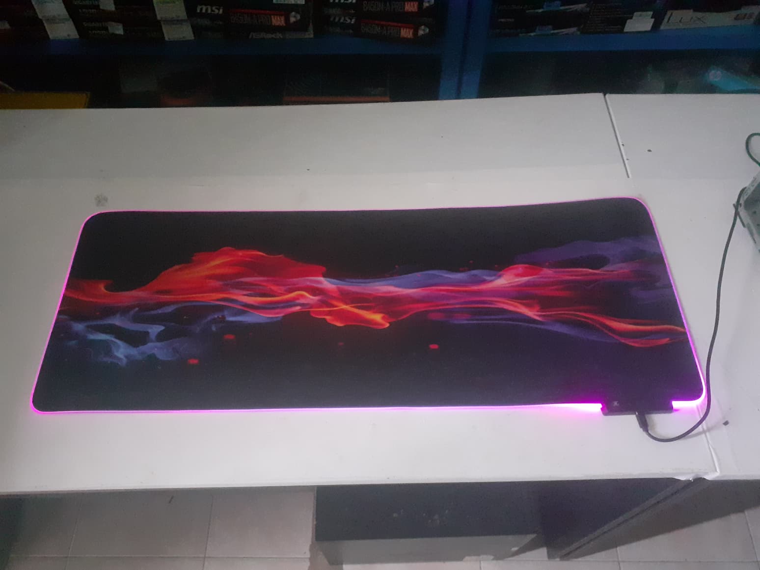 *มือ 2 สภาพดี* RGB luminous mouse pad ที่รองเม้าไฟ RGB