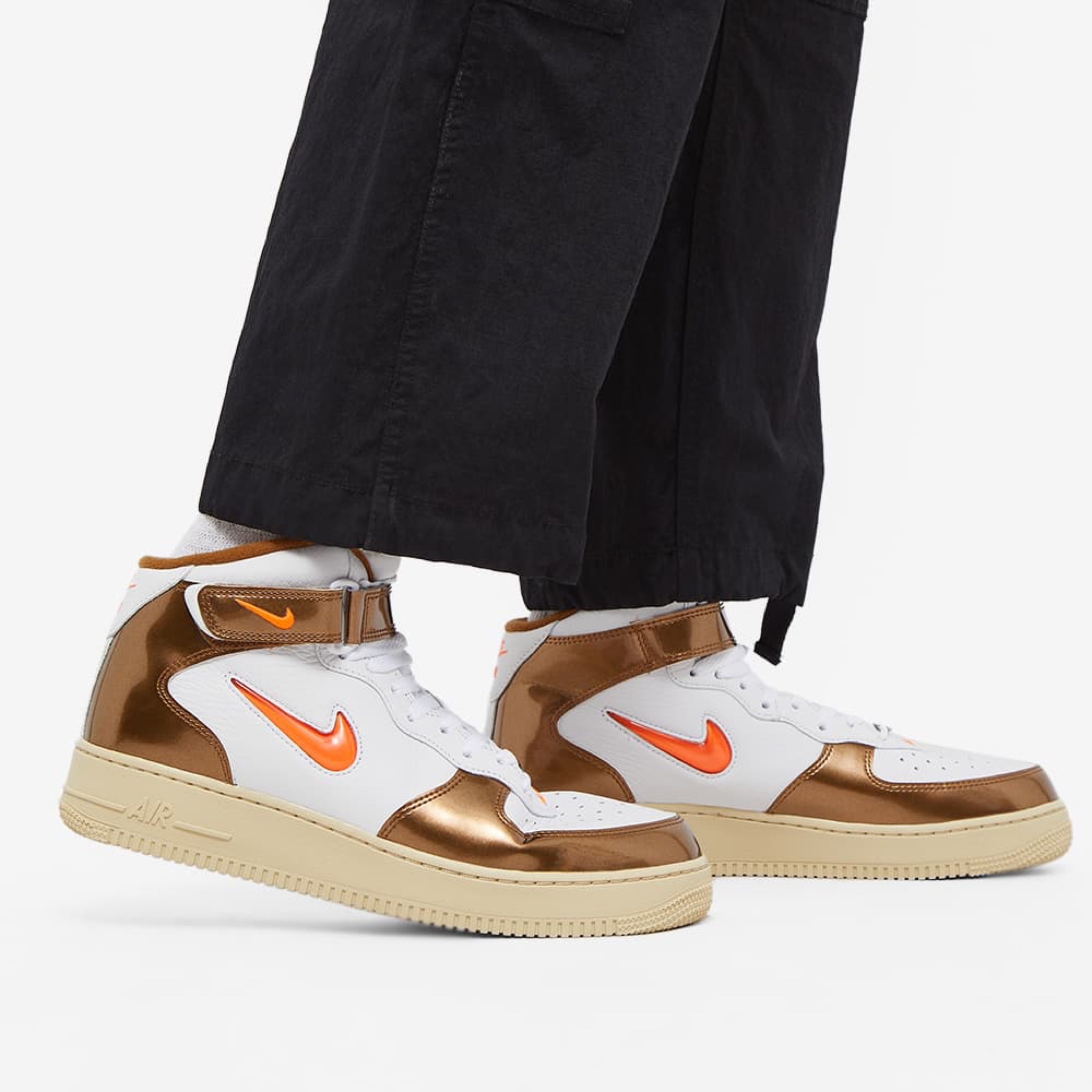 รองเท้า Nike Air Force 1 Mid ‘Ale Brown’ (M9/9.5/10/12US)