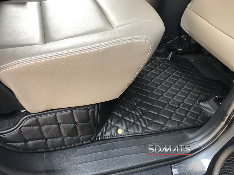 พรมปูพื้นรถยนต์ 6D หนาพิเศษ REVO 4ประตู สีดำด้ายดำ 3ชิ้น เต็มคัน