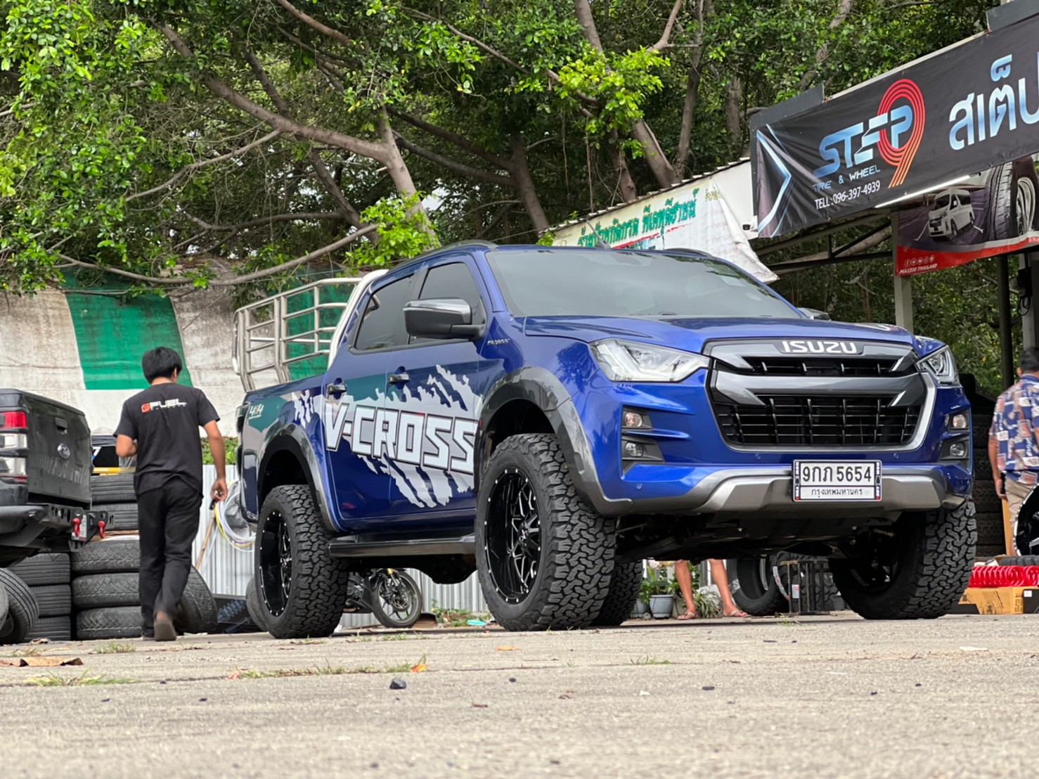 D-MAX ทรงเมกา ขอบ20