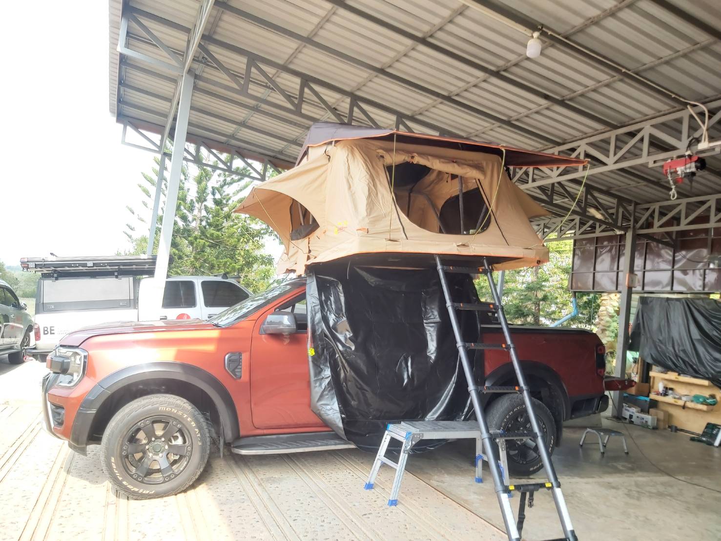 BLACK BIRD 1.6 - MaxX Equip เต็นท์หลังคารถ - ประเภทหลังคาอ่อน