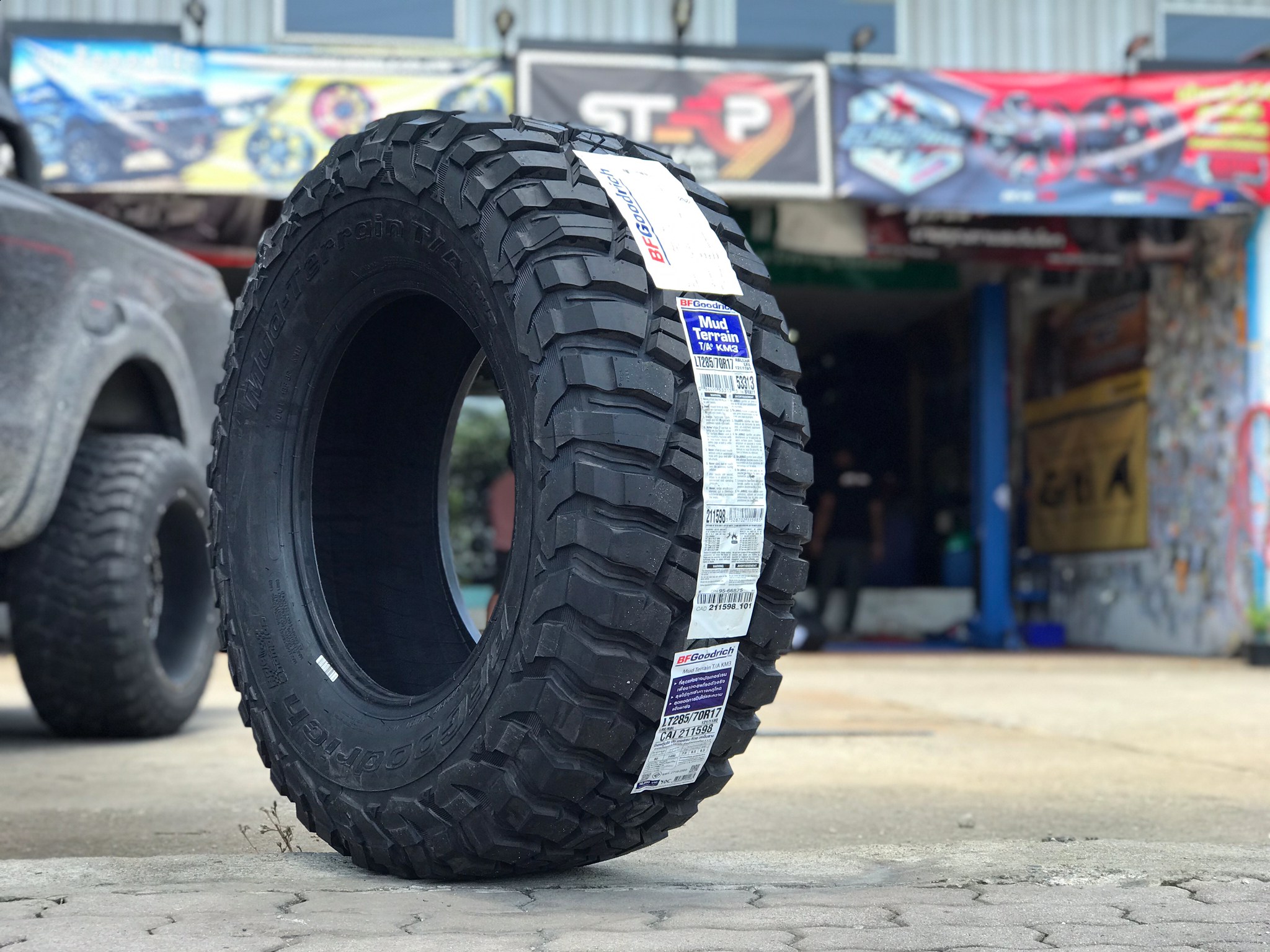 BF GOODRICH KM3 285/70-17 มาใหม่ปี21