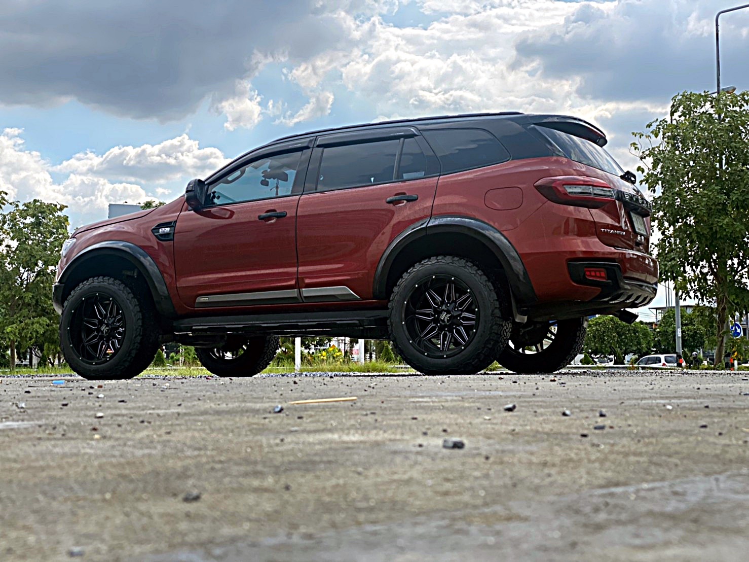 FORD EVEREST จัดทรงเมกาที่ STEP9