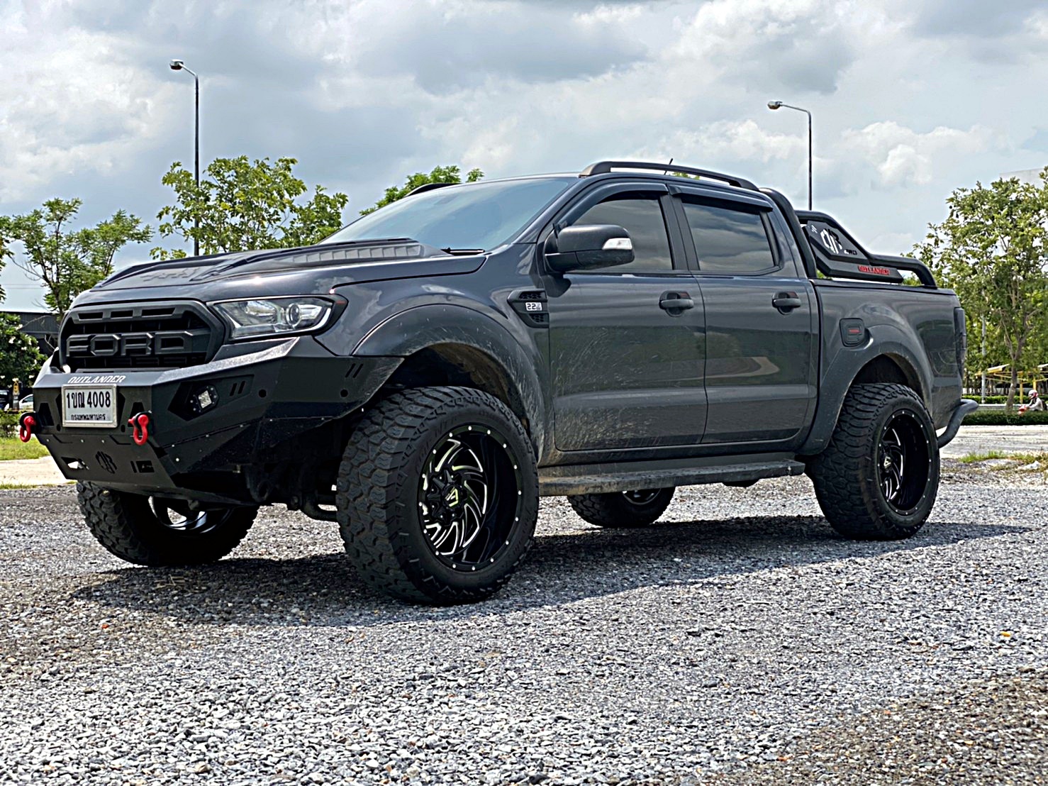 FORD จัดชุดใหม่ ทรงเมกาที่ STEP9