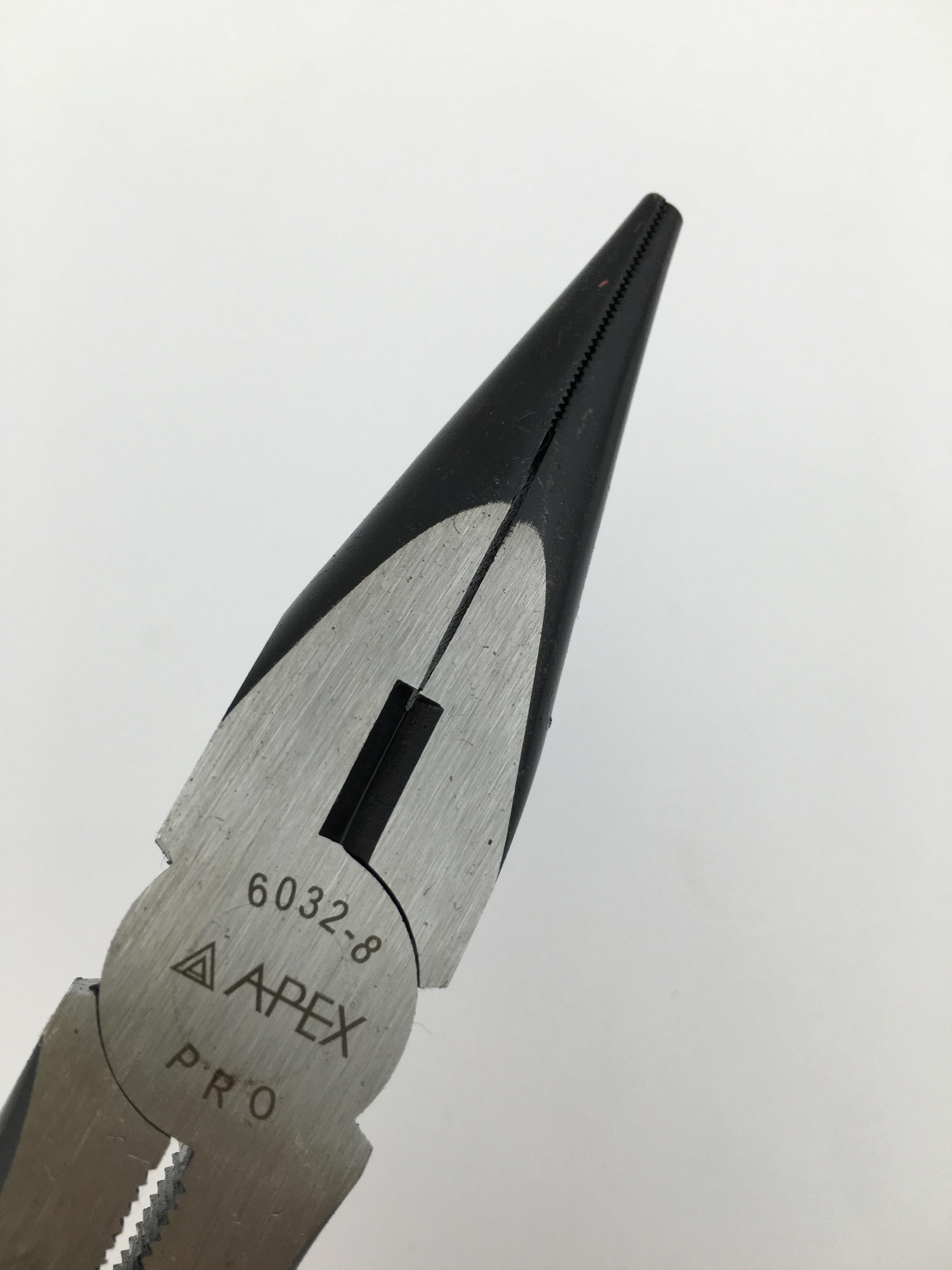 คีมปากแหลม ด้ามแดงดำ ขนาด 8" ยี่ห้อ Apex