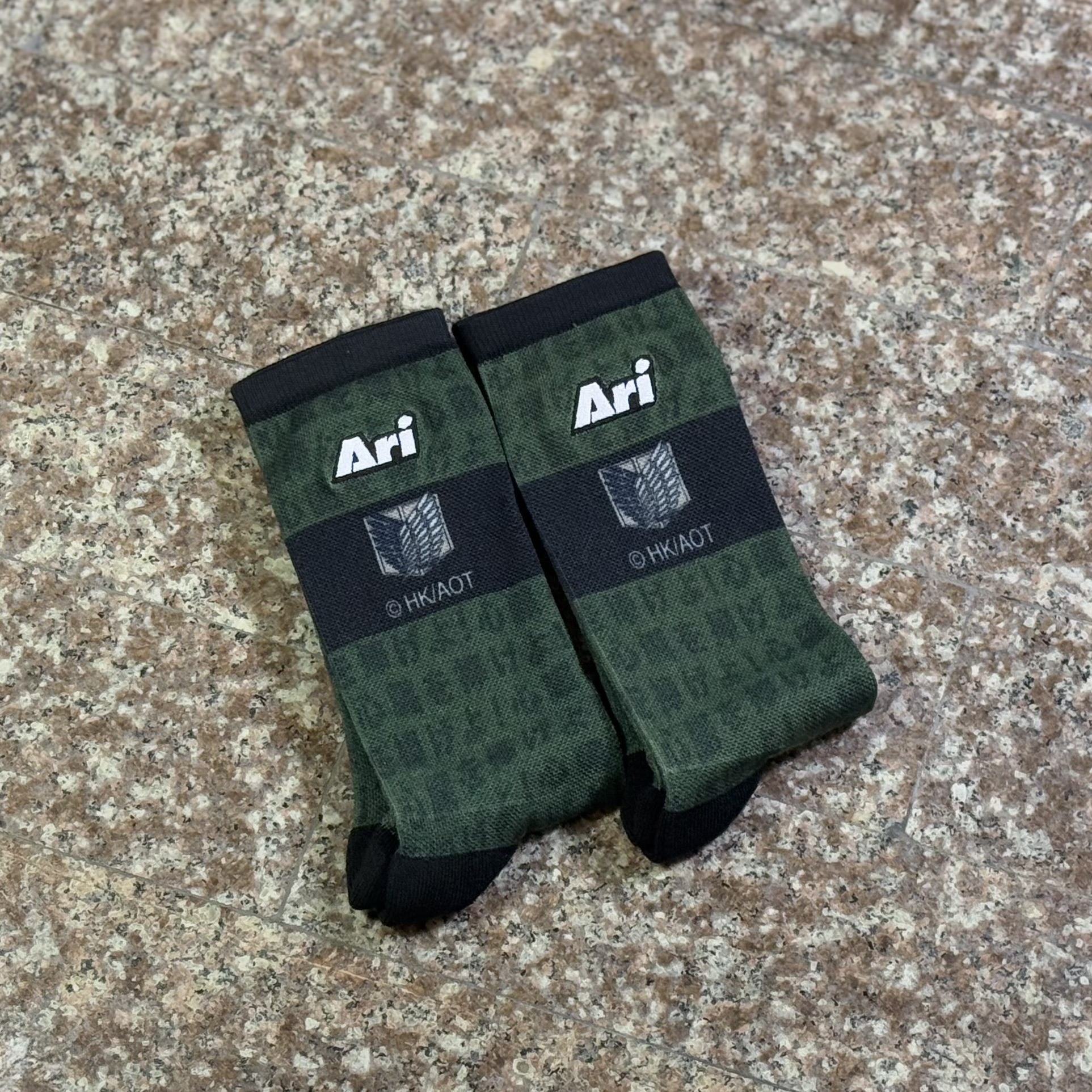 ถุงเท้าวิ่ง Ari X AOT Running Socks LIMITED ‘GREEN’