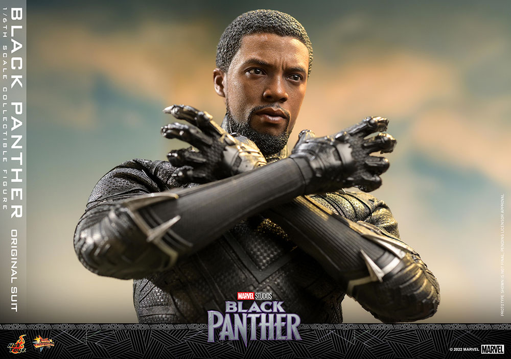MMS671 Black Panther (Original Suit) 1/6th Scale
