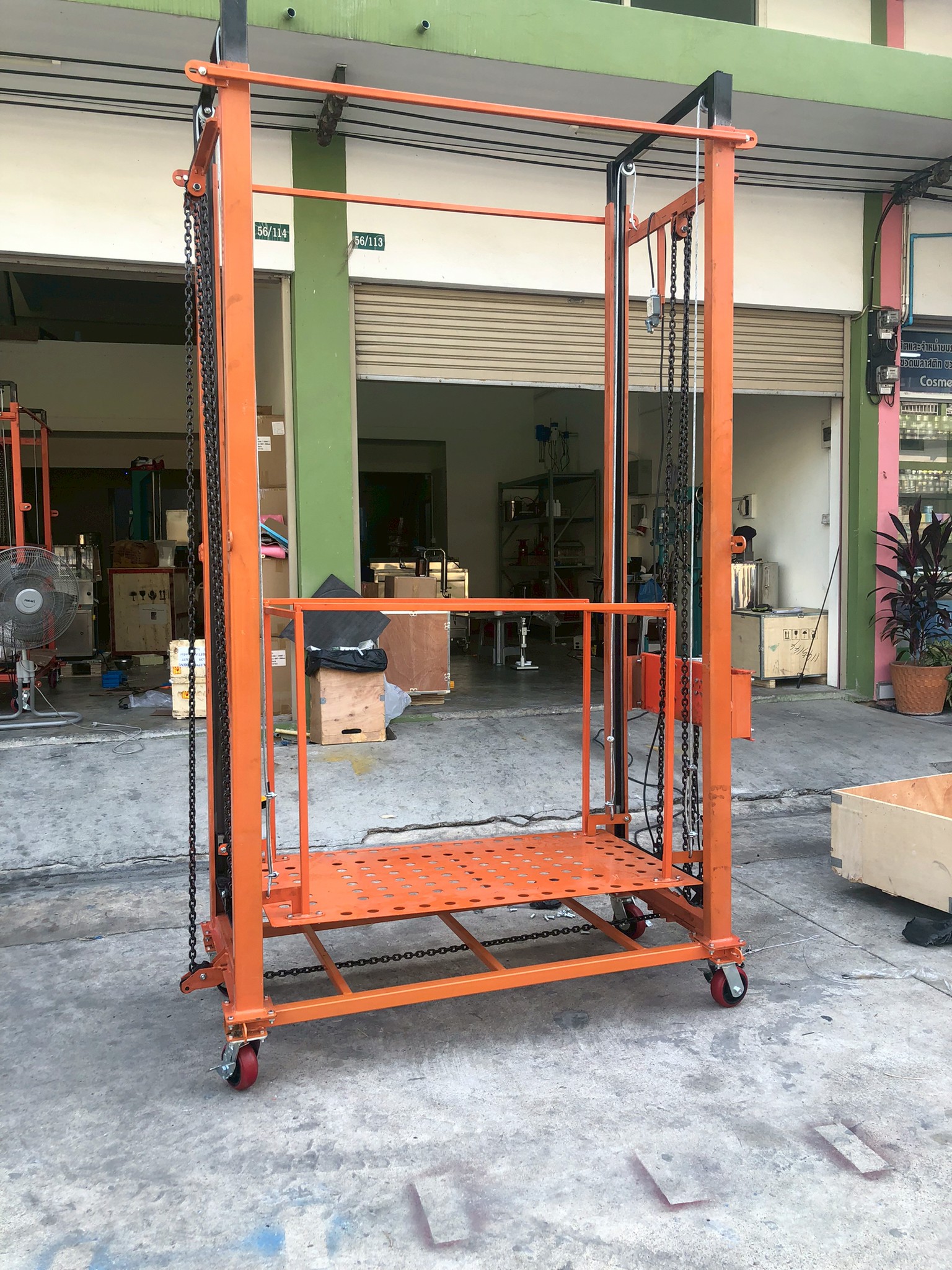 นั่งร้านไฟฟ้าแบบเคลื่อนย้าย - ยกง่าย สะดวกทุกงาน Electric Mobile Scaffold