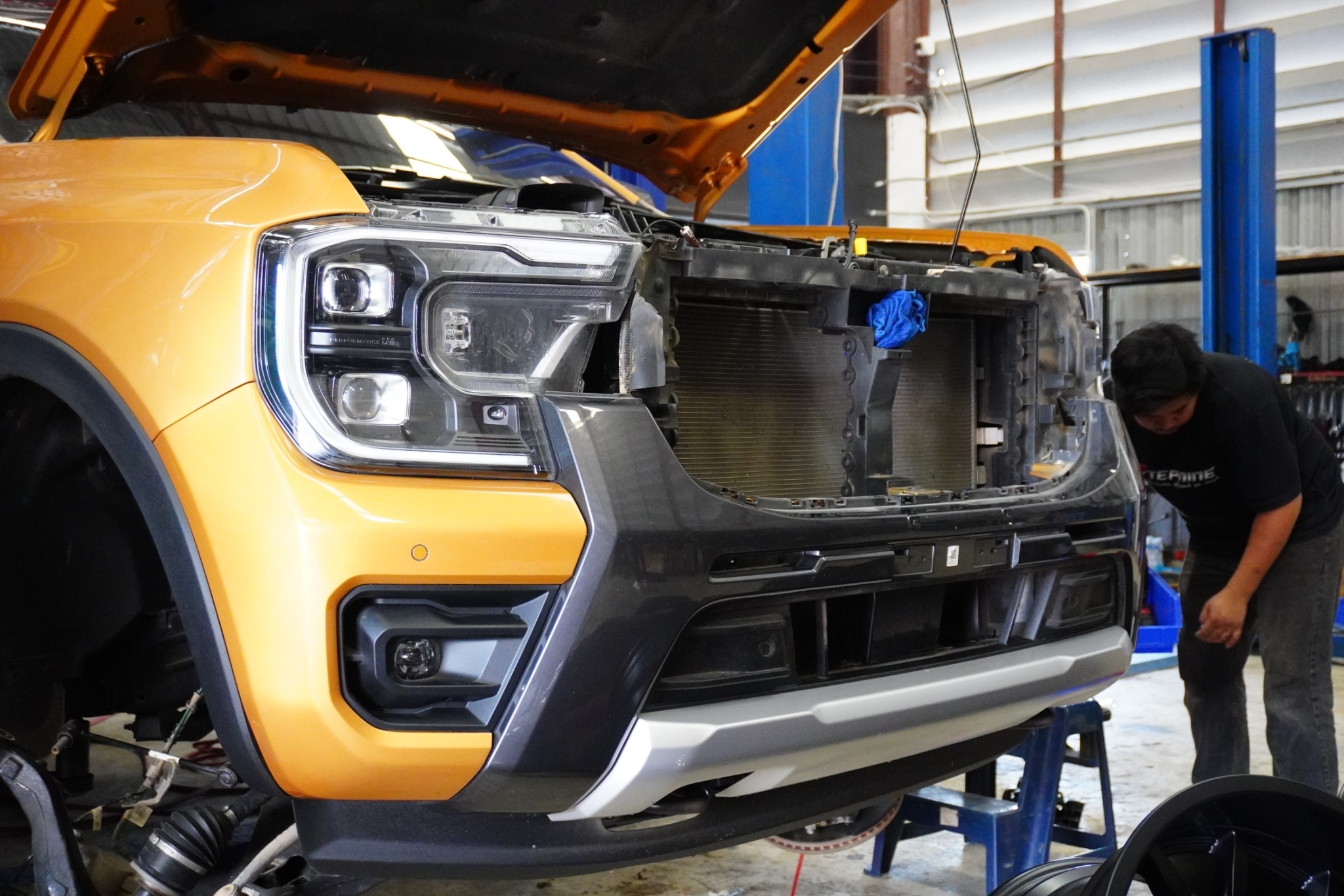 FORD RANGER NEXTGEN จองคิวมาจาก ชุมพร แต่งทรงเมกาที่ STEP9