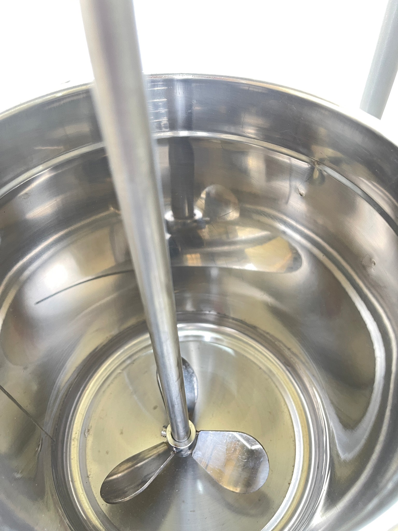 เครื่องปั่นผสม ต่อปั้มลม Pneumatic mixer seahui