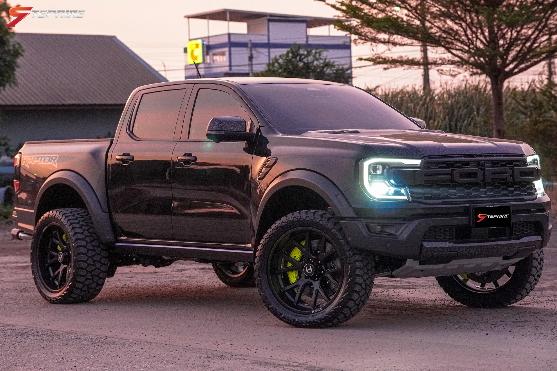 FORD RAPTOR NEXT-GEN ทรงเมกา ของแต่งแท้ทั้งคัน