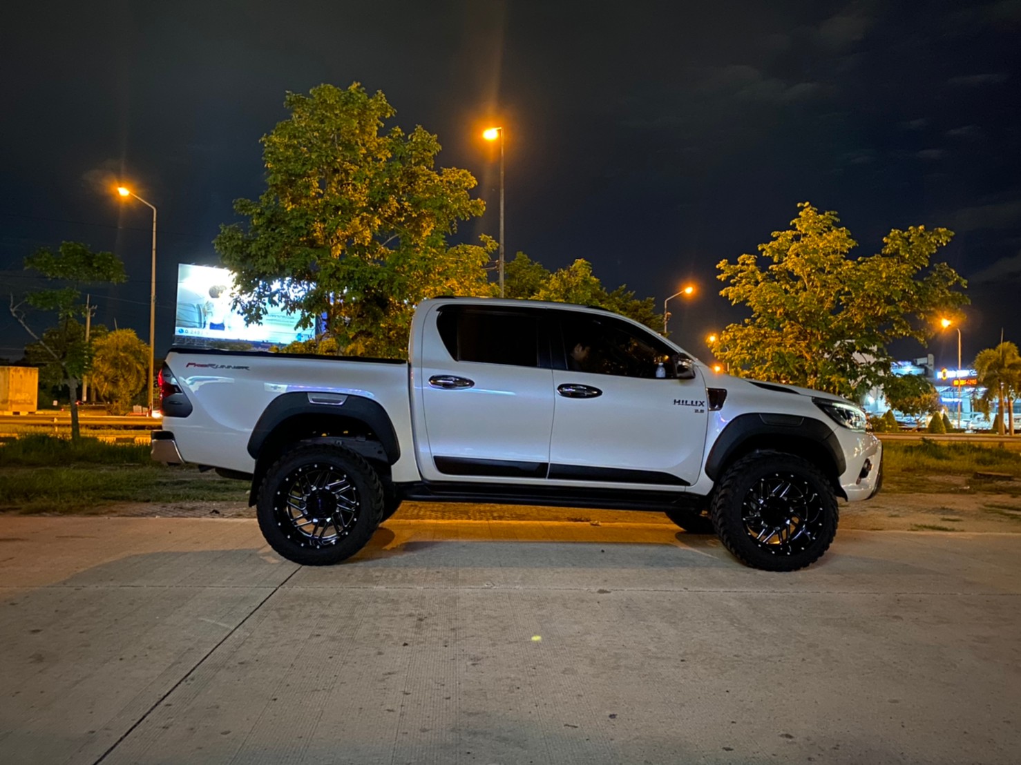 REVO จัดทรงเมกาที่ STEP9