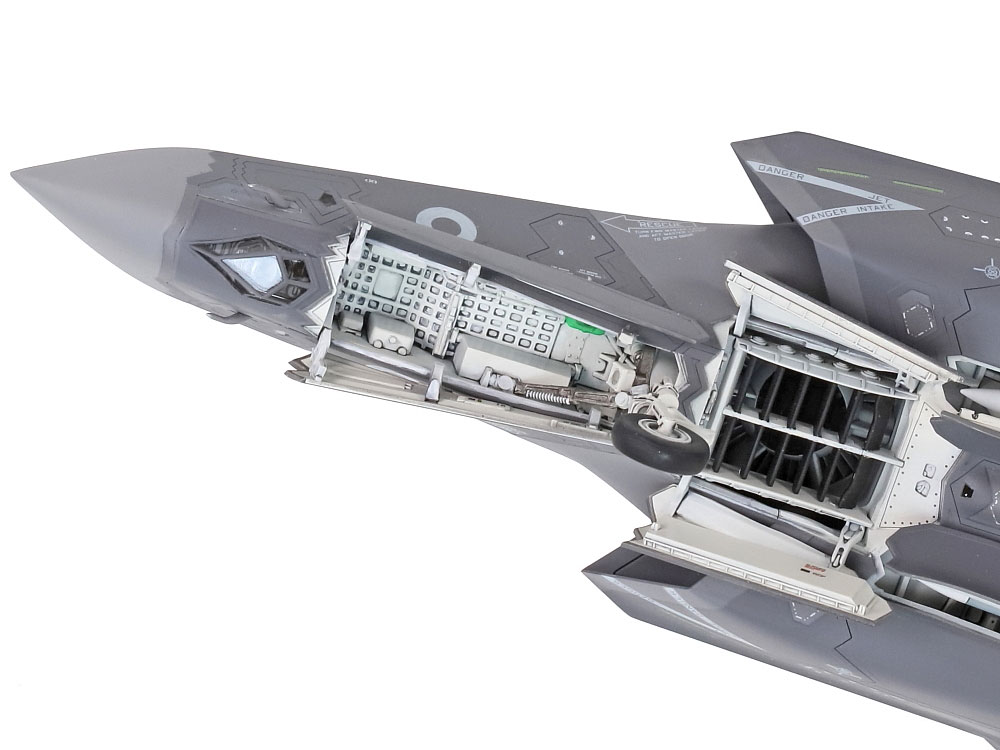 1/72 LOCKHEED MARTIN® F-35®B LIGHTNING II®