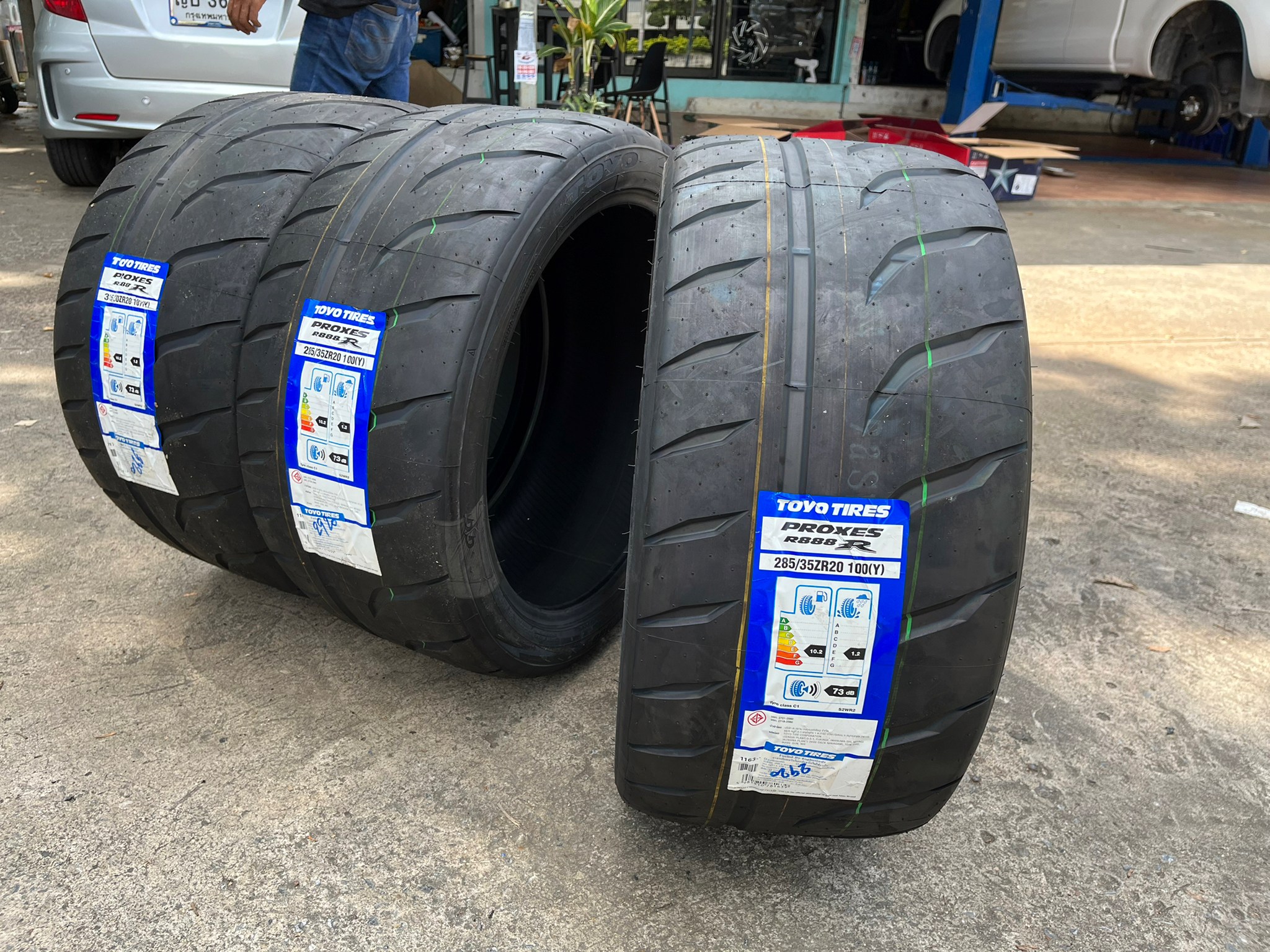 TOYO R888R 285/35-20 ยางซอฟราคาพิเศษ ที่ STEP9