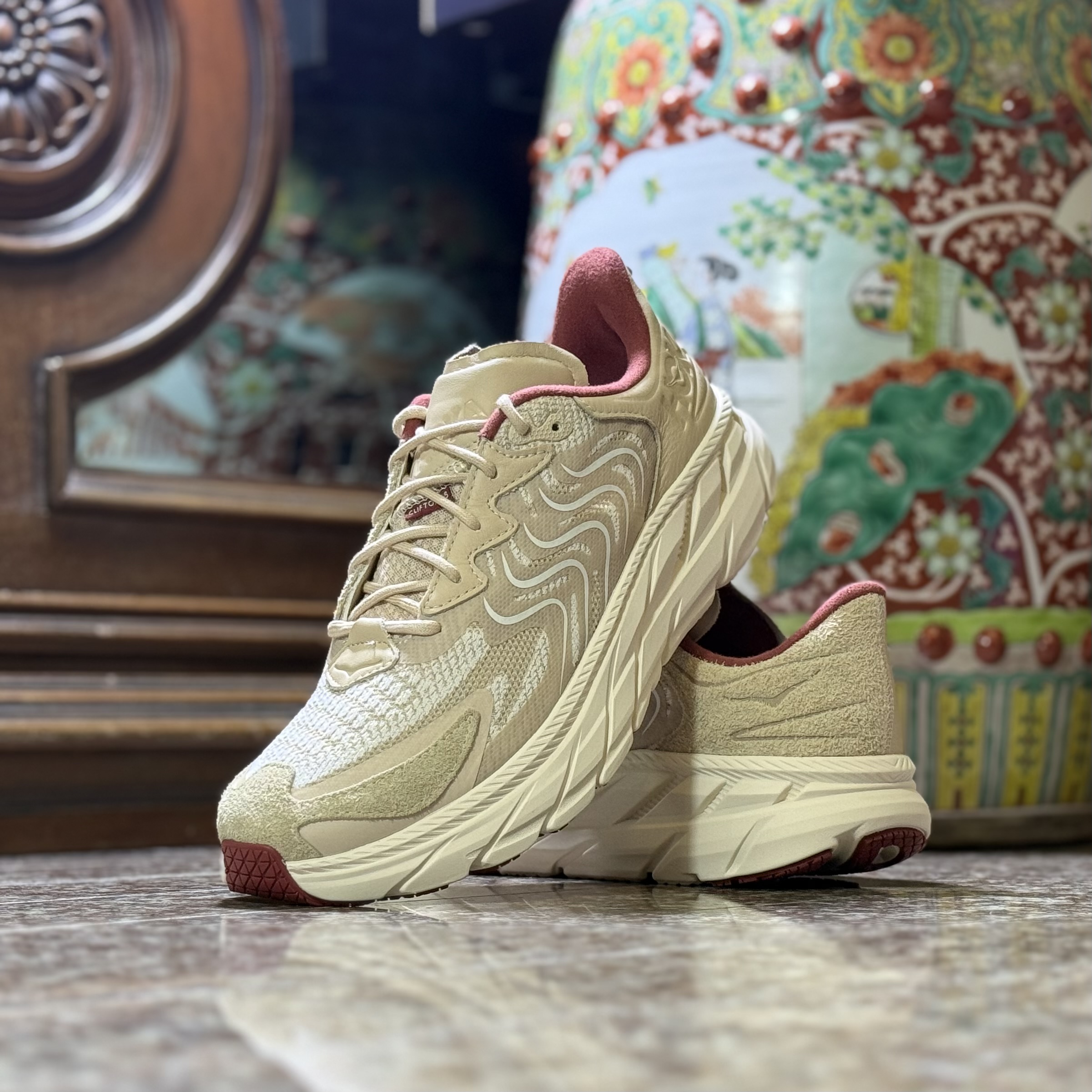 รองเท้า HOKA Clifton LS ‘EXCLUSIVE’ (M8/8.5/10US)