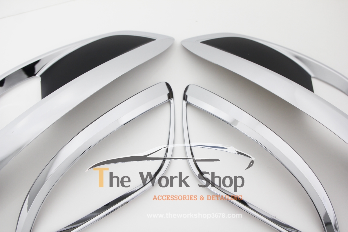 Two Tone Fog Lamp Cover for Tucson - V.2 ( ครอบไฟตัดหมอก โครเมี่ยมตัดสีดำ )