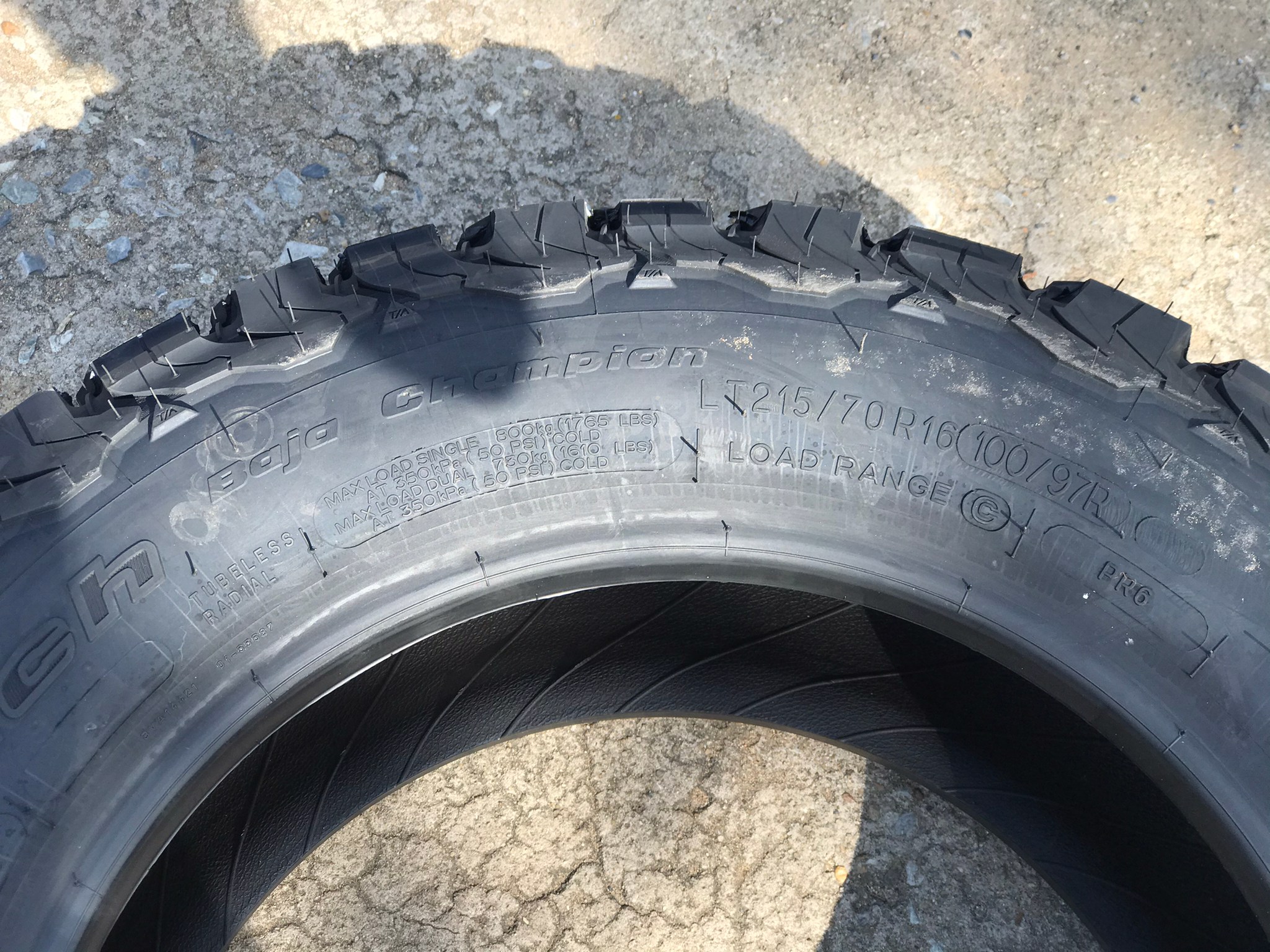 BF GOODRICH KO2 215/70-16 ถูกสุดที่ STEP9