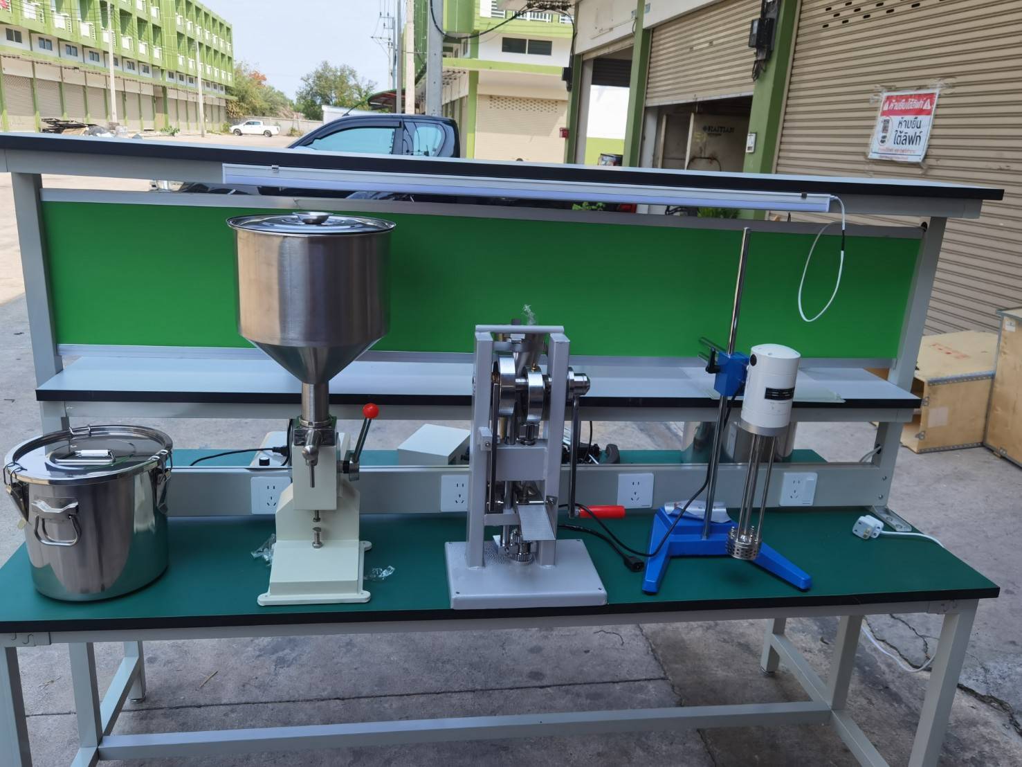 16546 โต๊ะโรงงาน โต๊ะประกอบชิ้นงาน โต๊ะทำงานป้องกันไฟฟ้าสถิต BC-WYGZT-9001