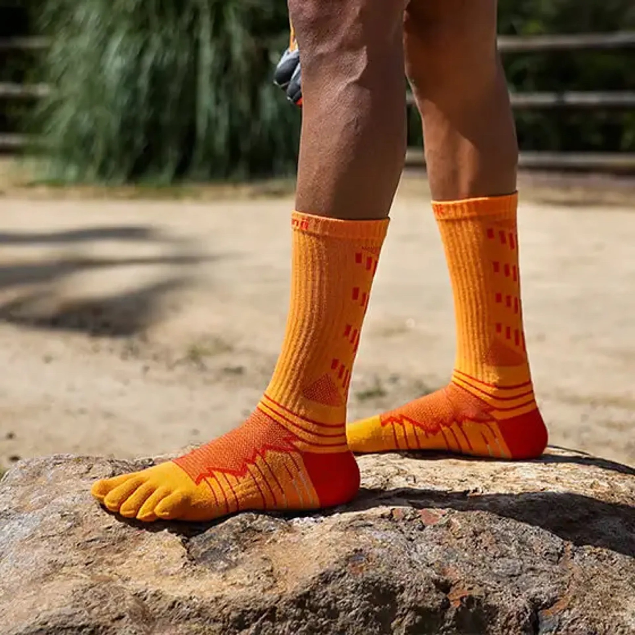 ถุงเท้าวิ่ง Injinji UltraRun Crew Running Socks ‘ORANGE’ (M,L)