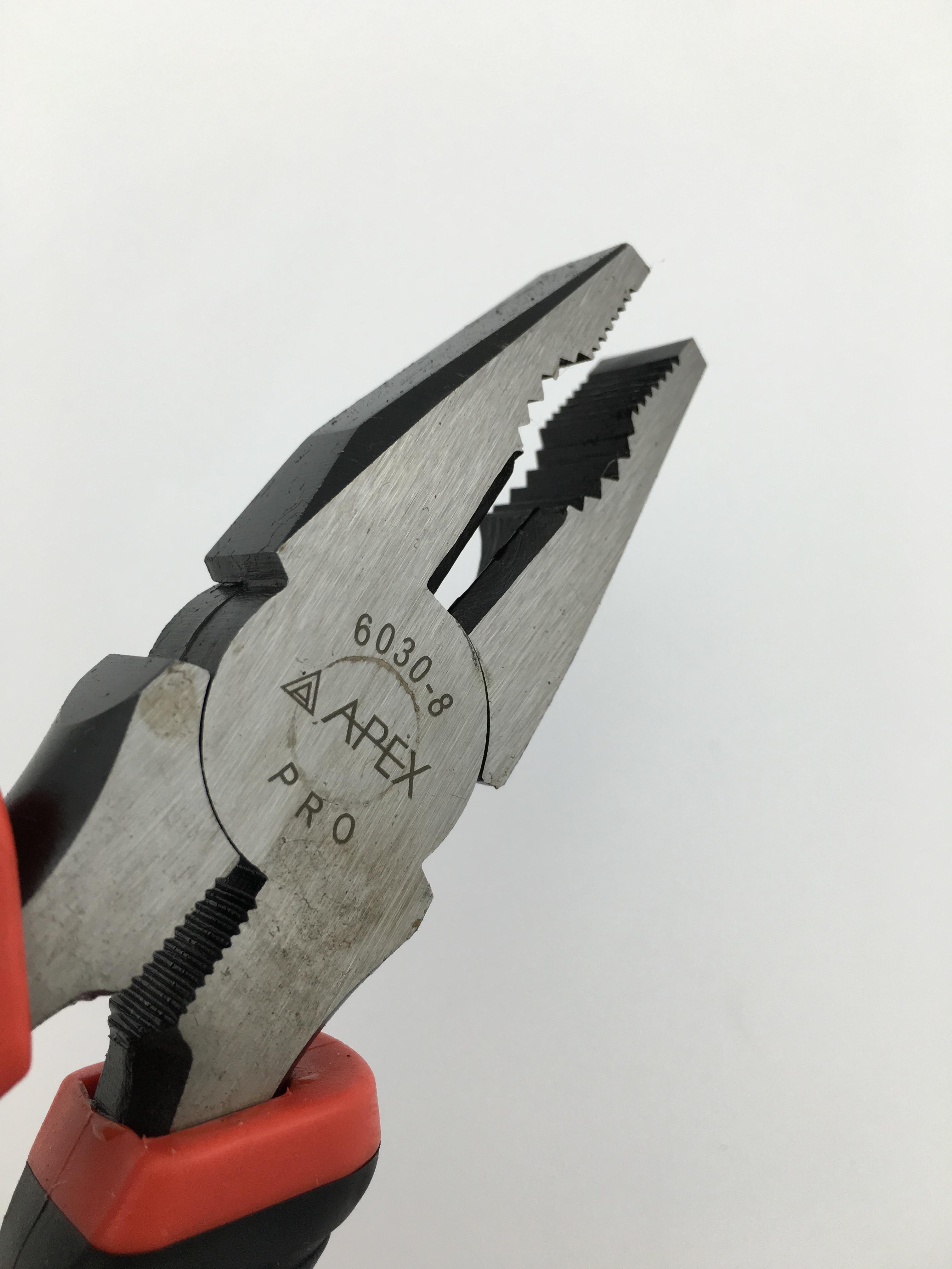 คีมปากจิ้งจก ด้ามแดงดำ ขนาด 8" ยี่ห้อ Apex