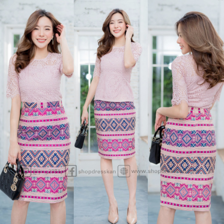 งานป้ายคุณภาพ⭐มีพร้อมส่ง[ S-M-L-XL ] :: เซ็ต 2 ชิ้น เสื้อลูกไม้เนื้อดี แมทซ์คู่กระโปรงทรงสอบพิมพ์ลายไทยกราฟฟิก ซิปหลัง เนื้อผ้าเกรดดีสวมใส่สบาย ใส่สวยได้หลายโอกาส