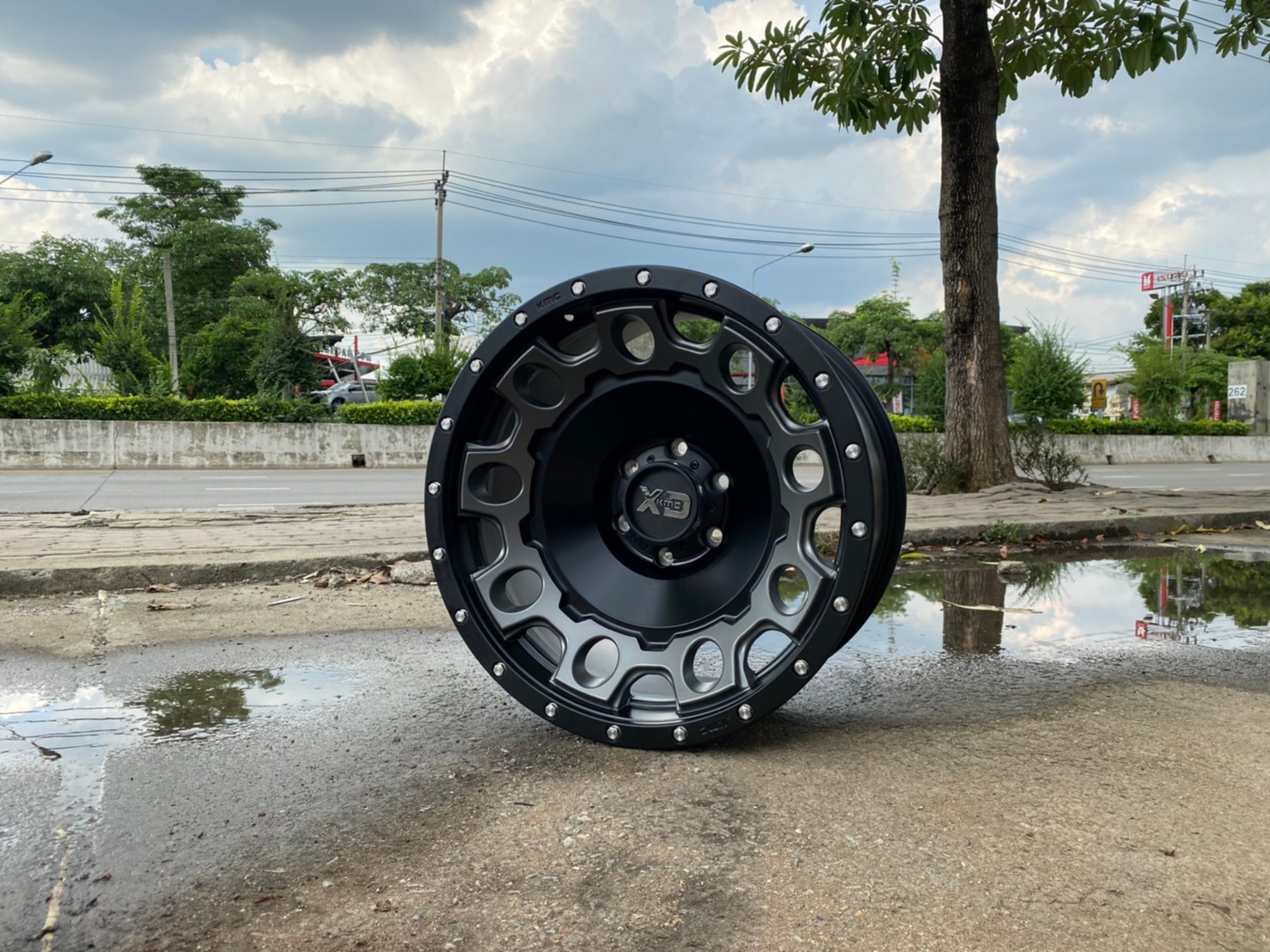 ล้อแท้ XD129 20x10 -24 แนะนำ ยาง Cooper sttpro 305/55-20