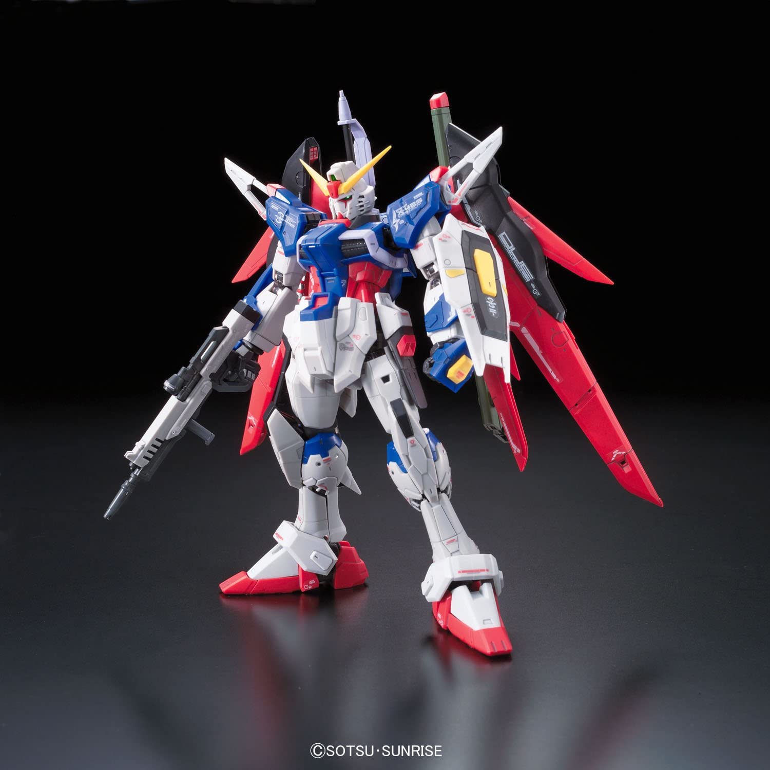 ZGMF-X42S Destiny Gundam (RG) (Gundam Model Kits)