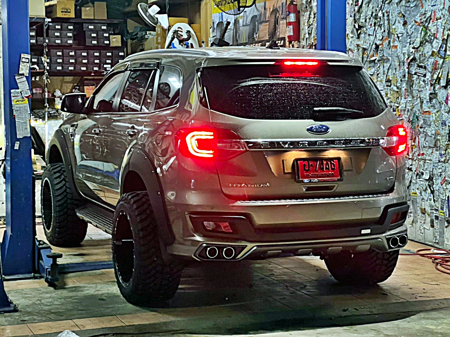 FORD_EVEREST_ทรงเมกา ที่ STEP9