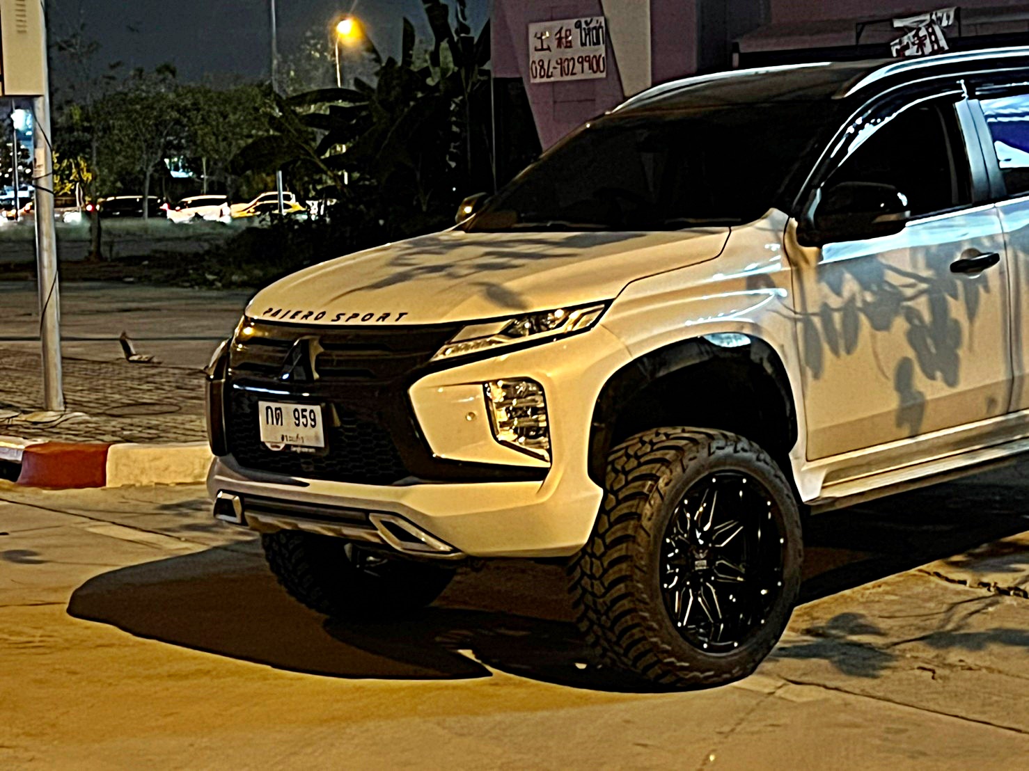 PAJERO SPORT ทรงเมกา ที่ STEP9