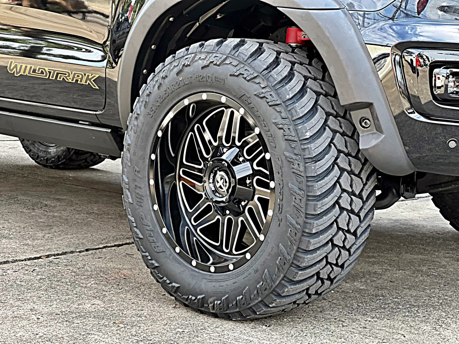 FORD WILDTRAK ชุดแต่งรอบคัน ทรงเมกาที่ STEP9