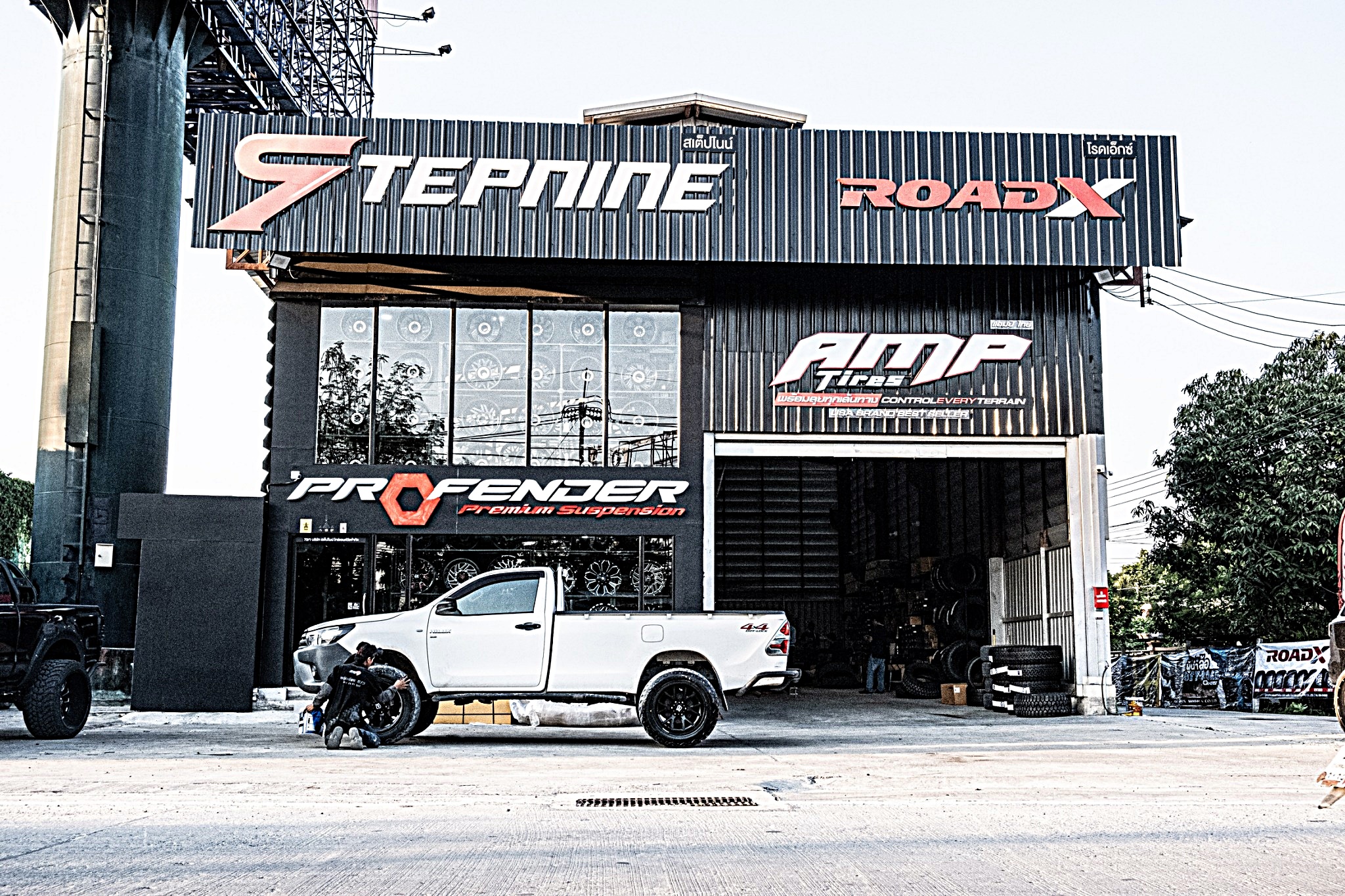 REVO หัวเดียว จองคิวจากแพร่ ทำทรงเมกาที่ STEP9