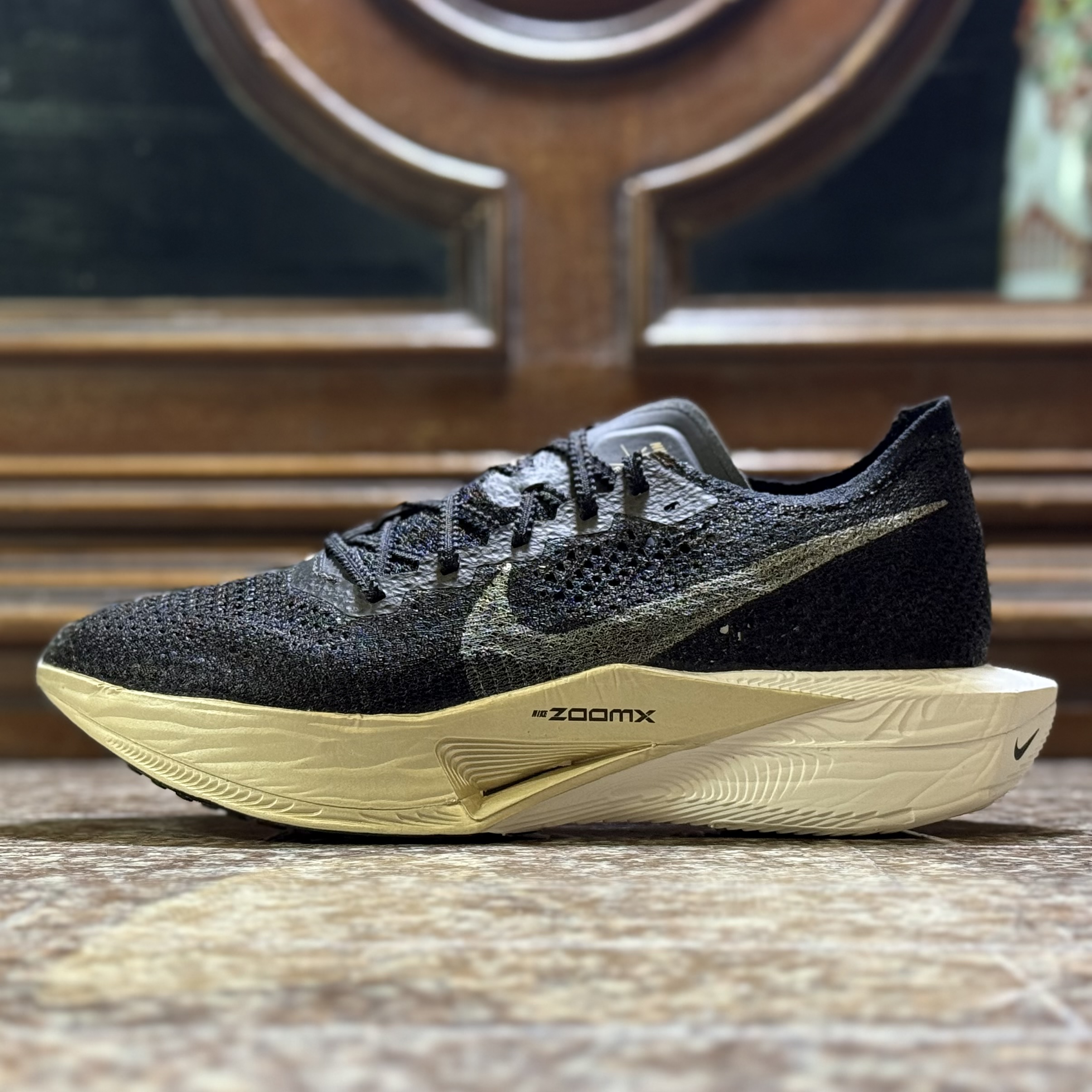 รองเท้าวิ่ง Nike ZoomX Vaporfly Next% 3 (M10/10.5US)