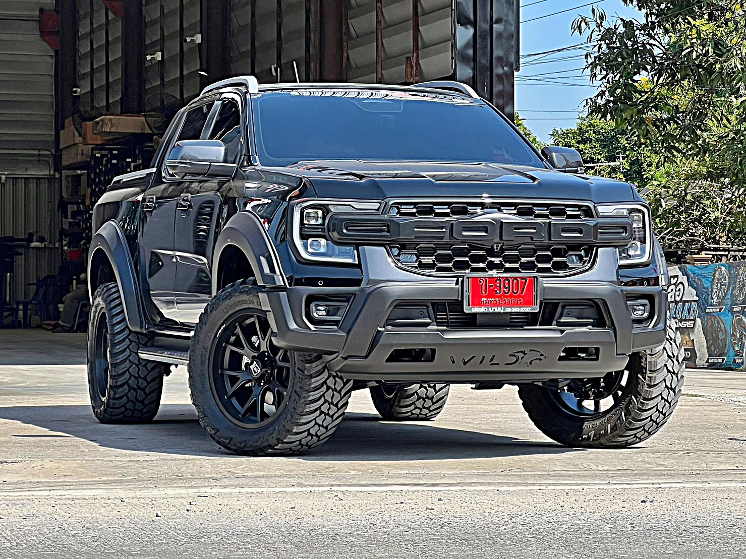 FORD RANGER NEXTGEN เน้นสเป็ค ล้อไม่ยื่น ยางใหญ่