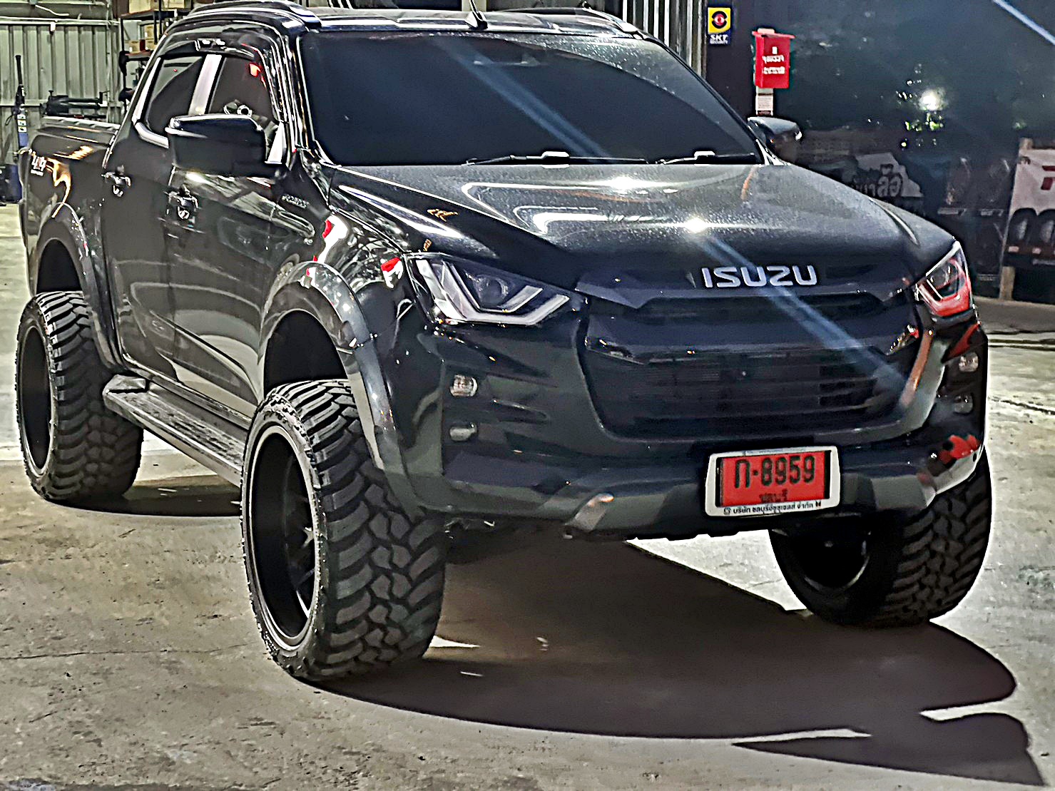 D-MAX ทรงเมกา จัดล้อแท้ HOSTILE ที่ STEP9