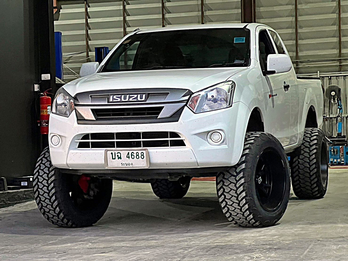 D-MAX ตัวเตี้ย ทำให้เป็นตัวสูง ทรงเมกา