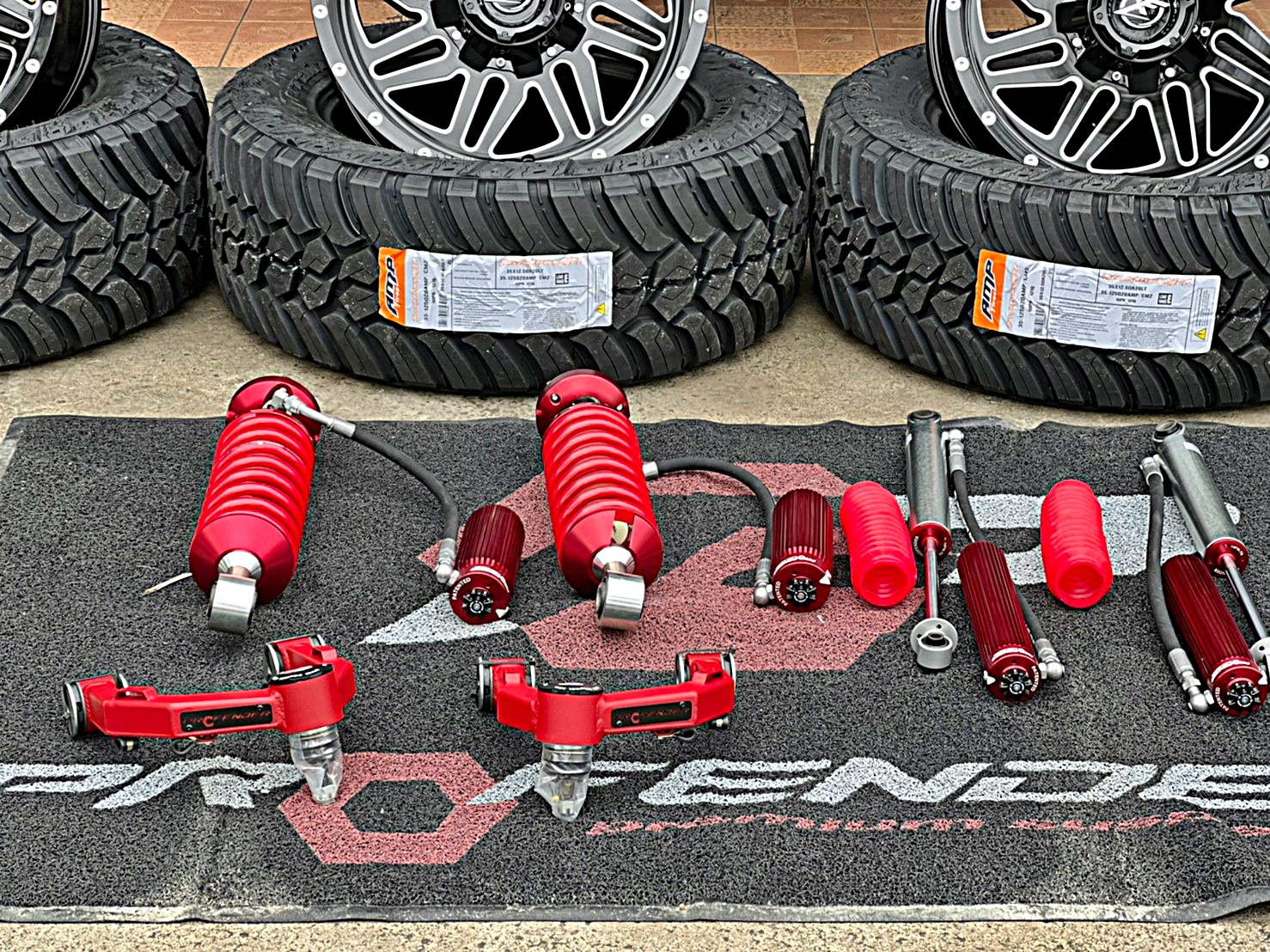 FORD WILDTRAK ชุดแต่งรอบคัน ทรงเมกาที่ STEP9