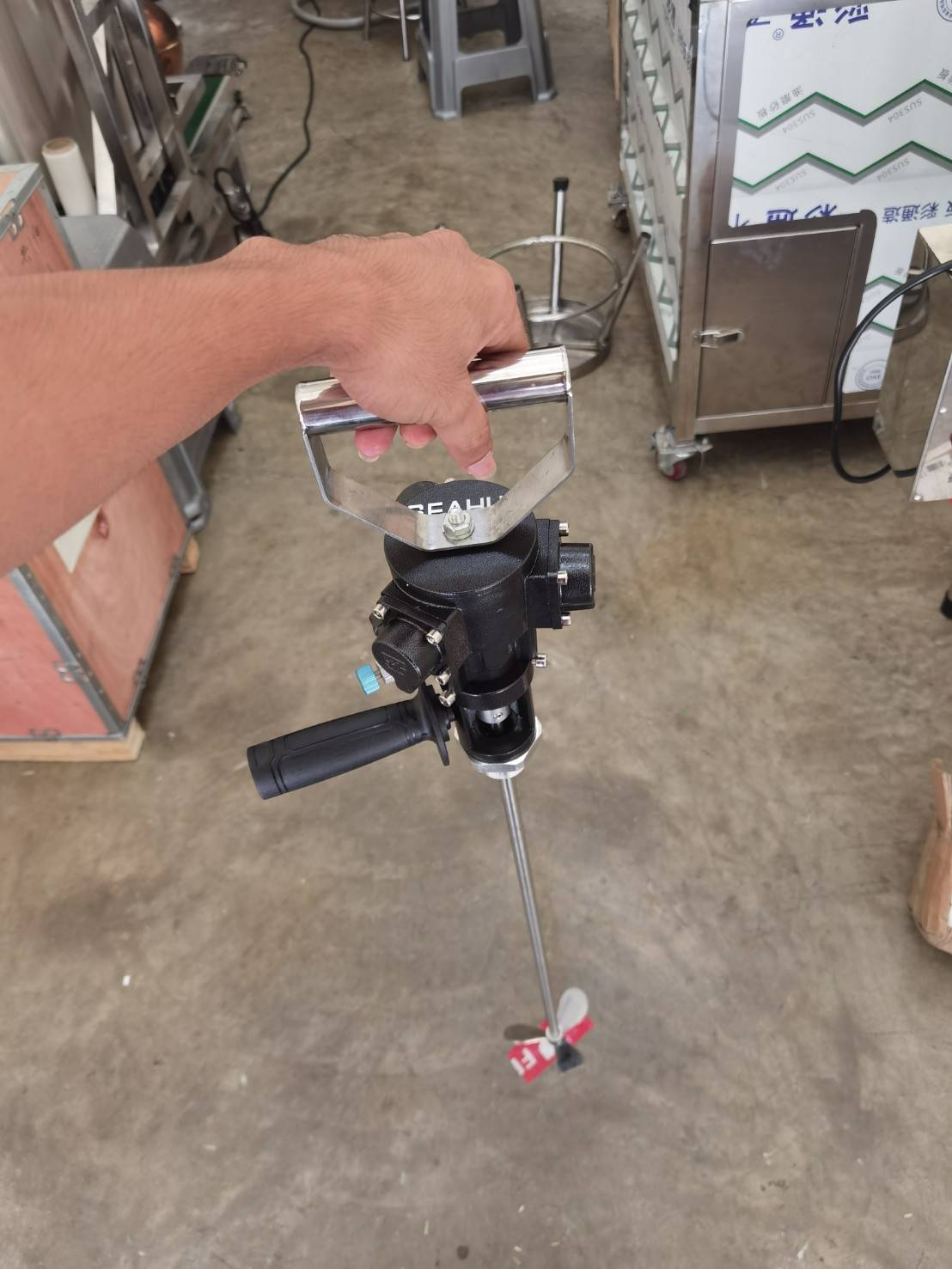 เครื่องปั่นผสม ต่อปั้มลม Pneumatic mixer seahui