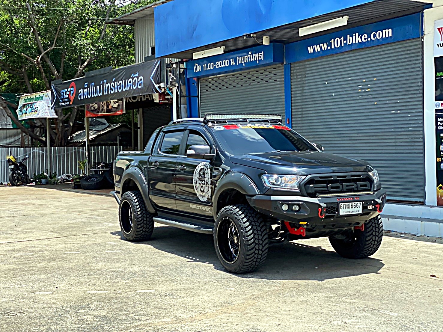 FORD WILDTRACK ทรงเมกา