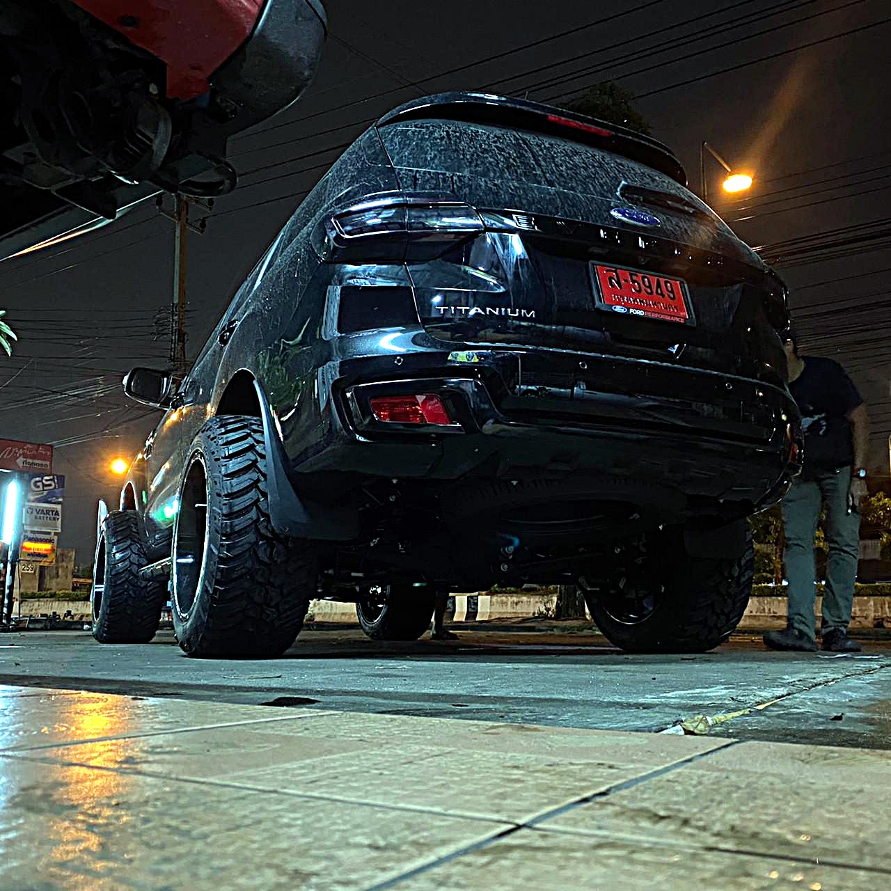 FORD EVEREST จัดทรงเมกาที่ STEP9