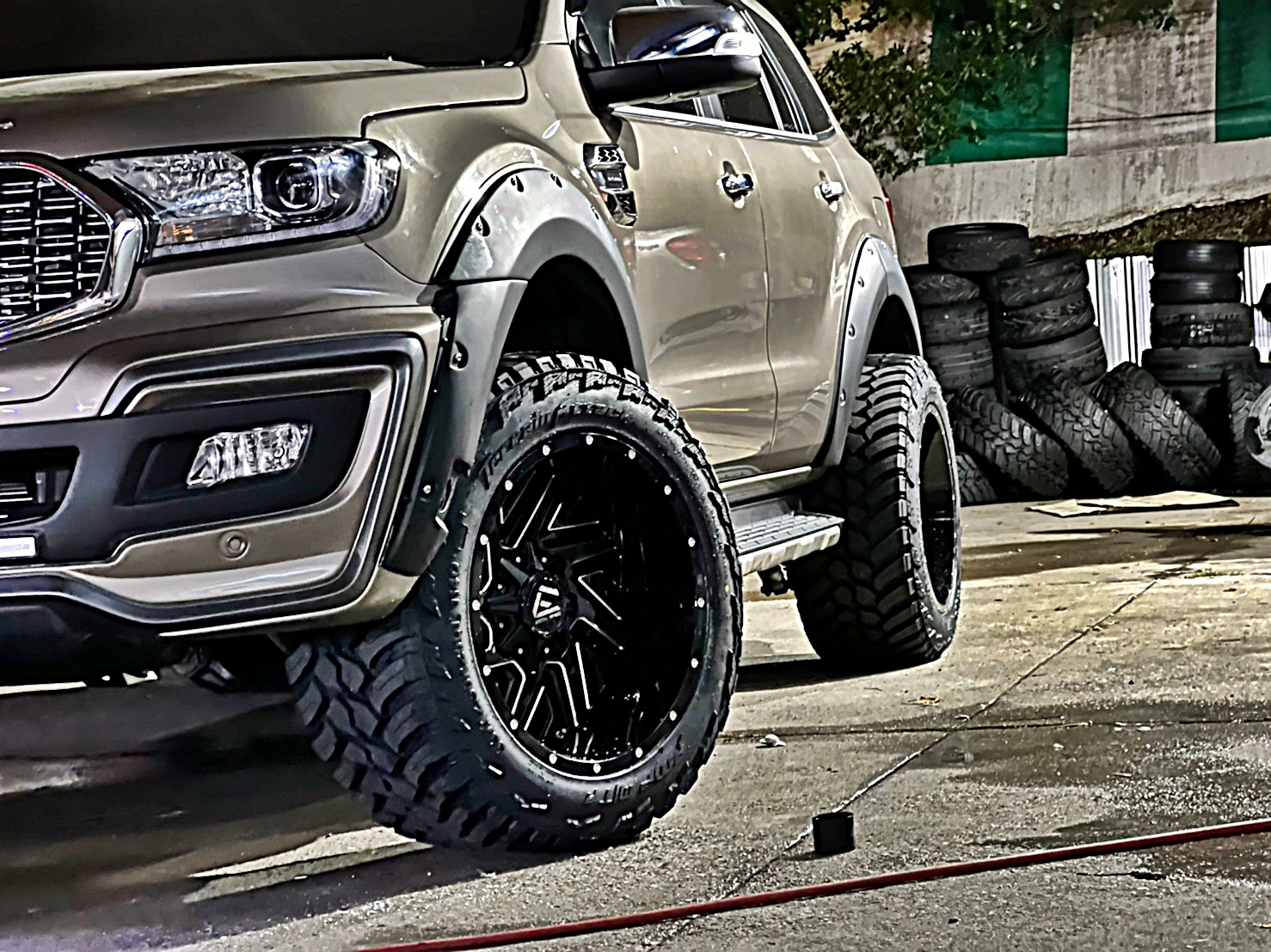 FORD_EVEREST_ทรงเมกา ที่ STEP9