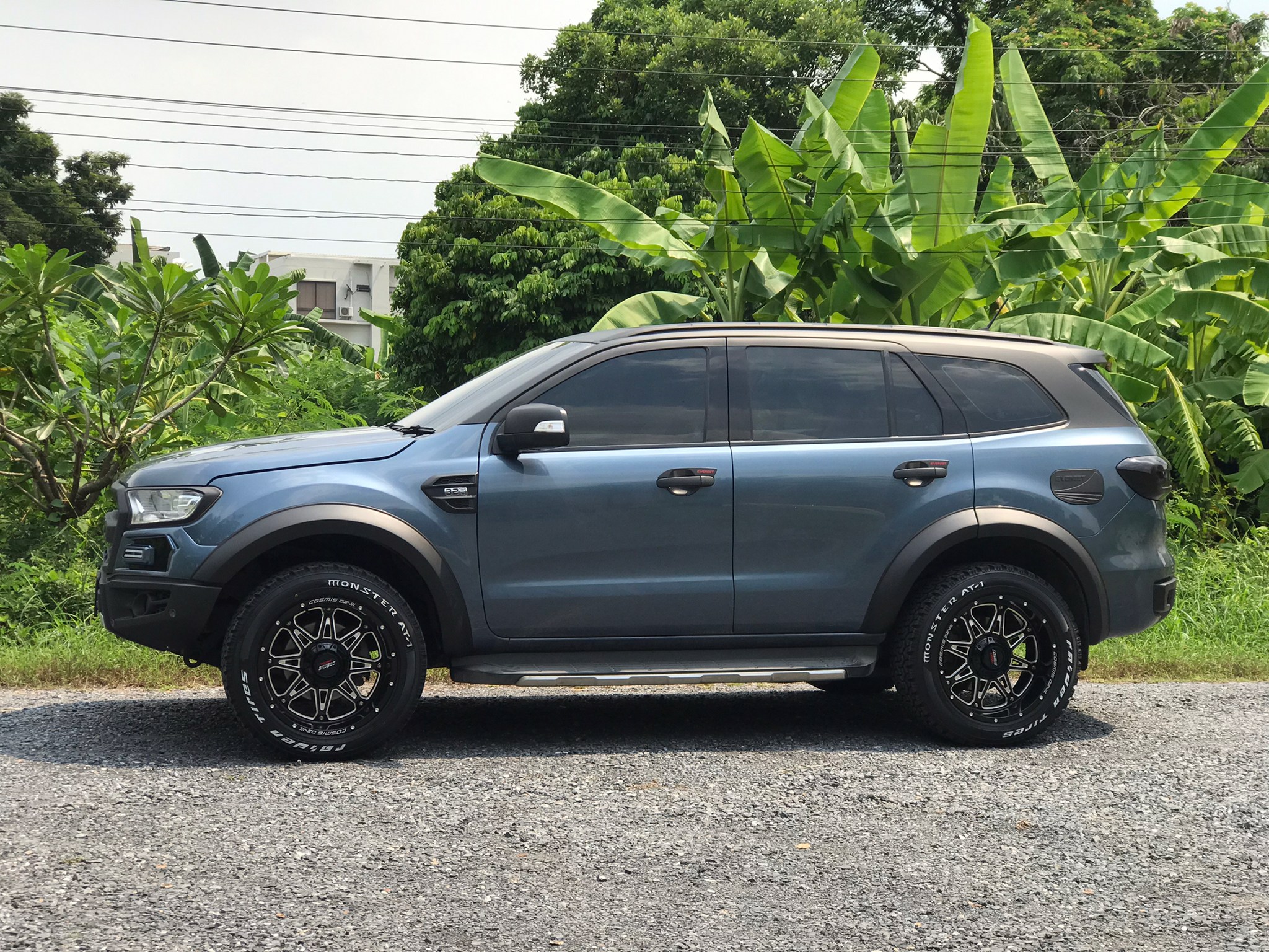 FORD EVEREST ล้อ COSMIS CROWN ผลงานจาก STEP9