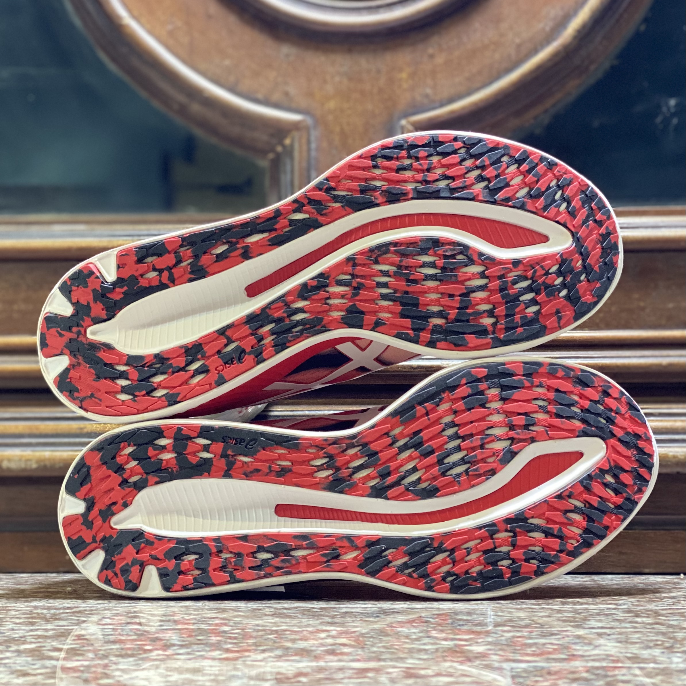 รองเท้าวิ่ง ASICS GlideRide Tokyo ‘LIMITED‘ (W7/8/8.5US)