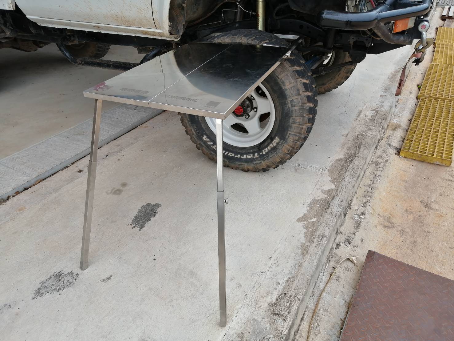 โต๊ะสแตนเลสเกาะล้อ Trye Table BY MaxX EQUIP