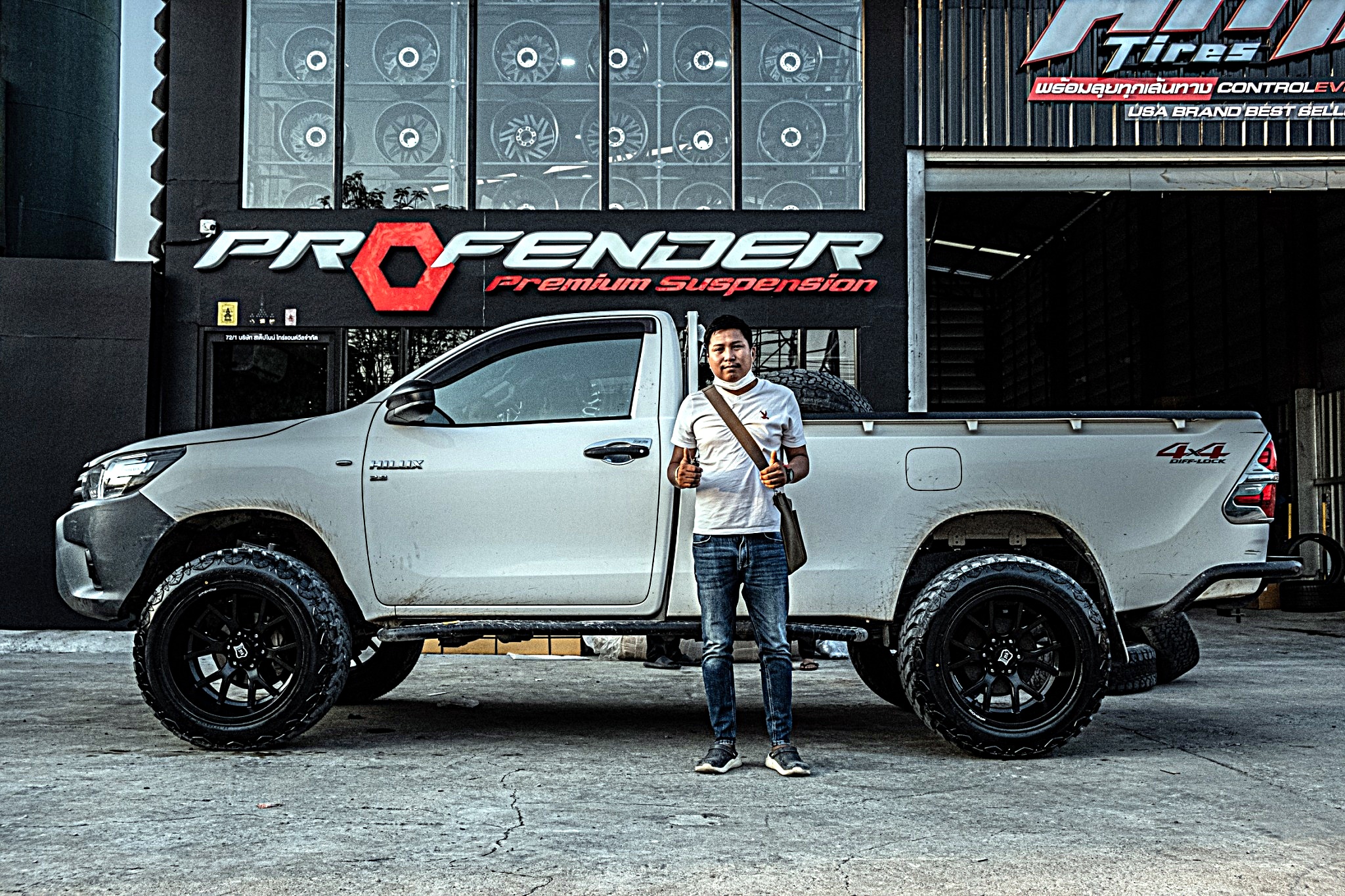 REVO หัวเดียว จองคิวจากแพร่ ทำทรงเมกาที่ STEP9