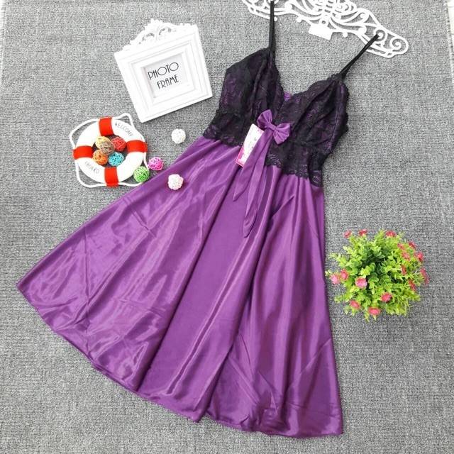 ชุดนอนเดรสสายเดี่ยว