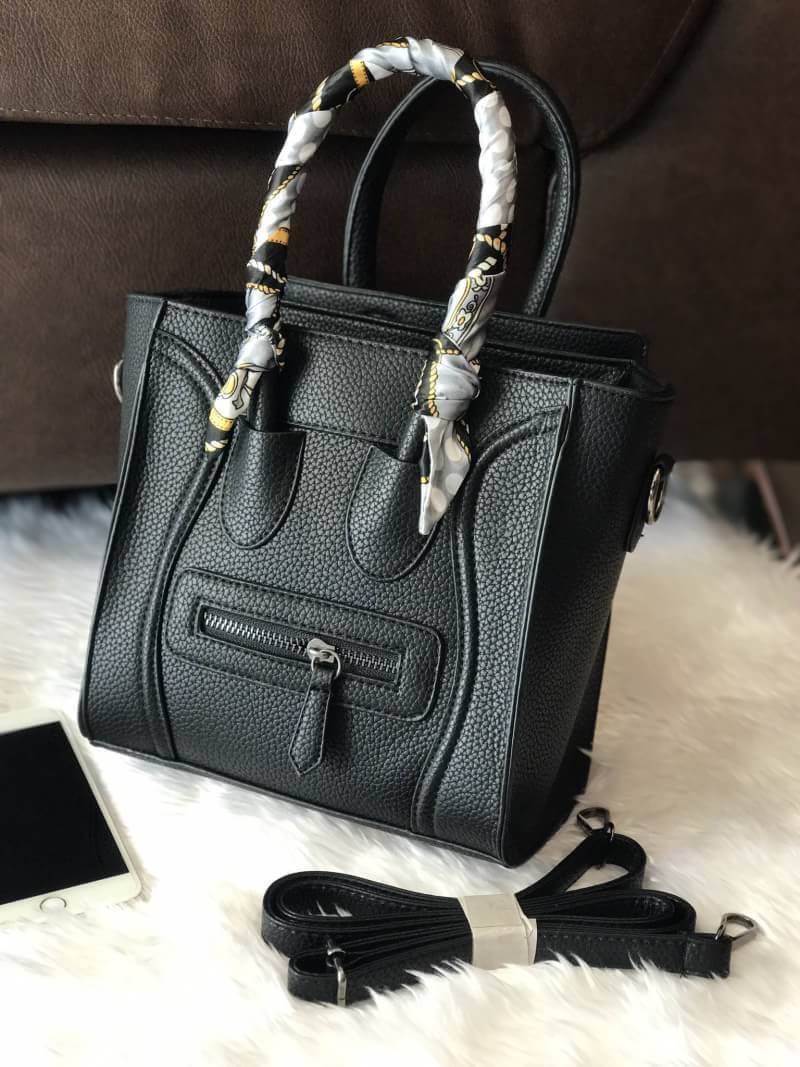 กระเป๋าถือแฟชั่น แถมผ้าพันหู