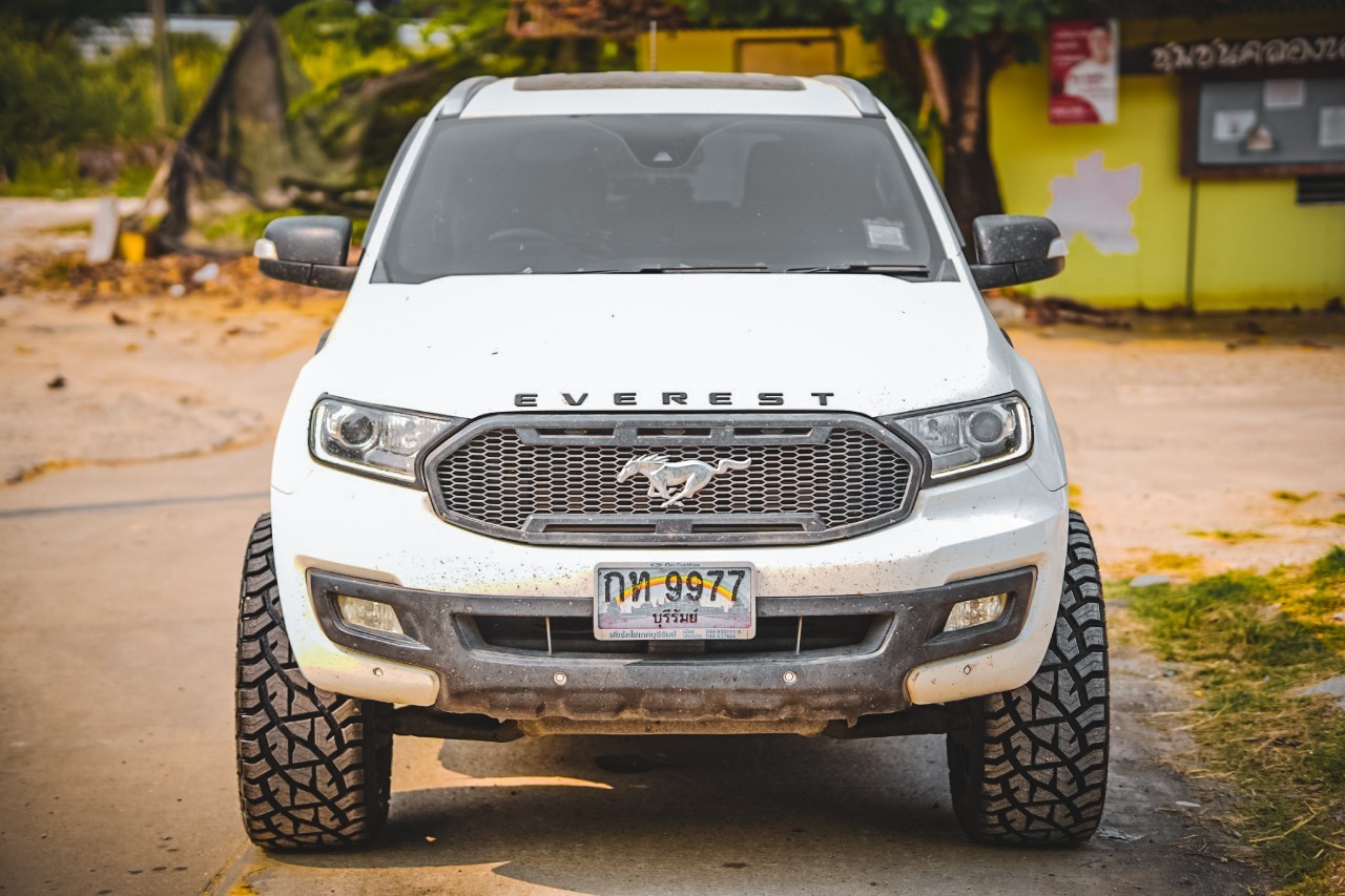 FORD EVEREST จองคิวม แต่งทรงเมกา มาจากบุรีรัมย์ งบแสนต้นๆๆ